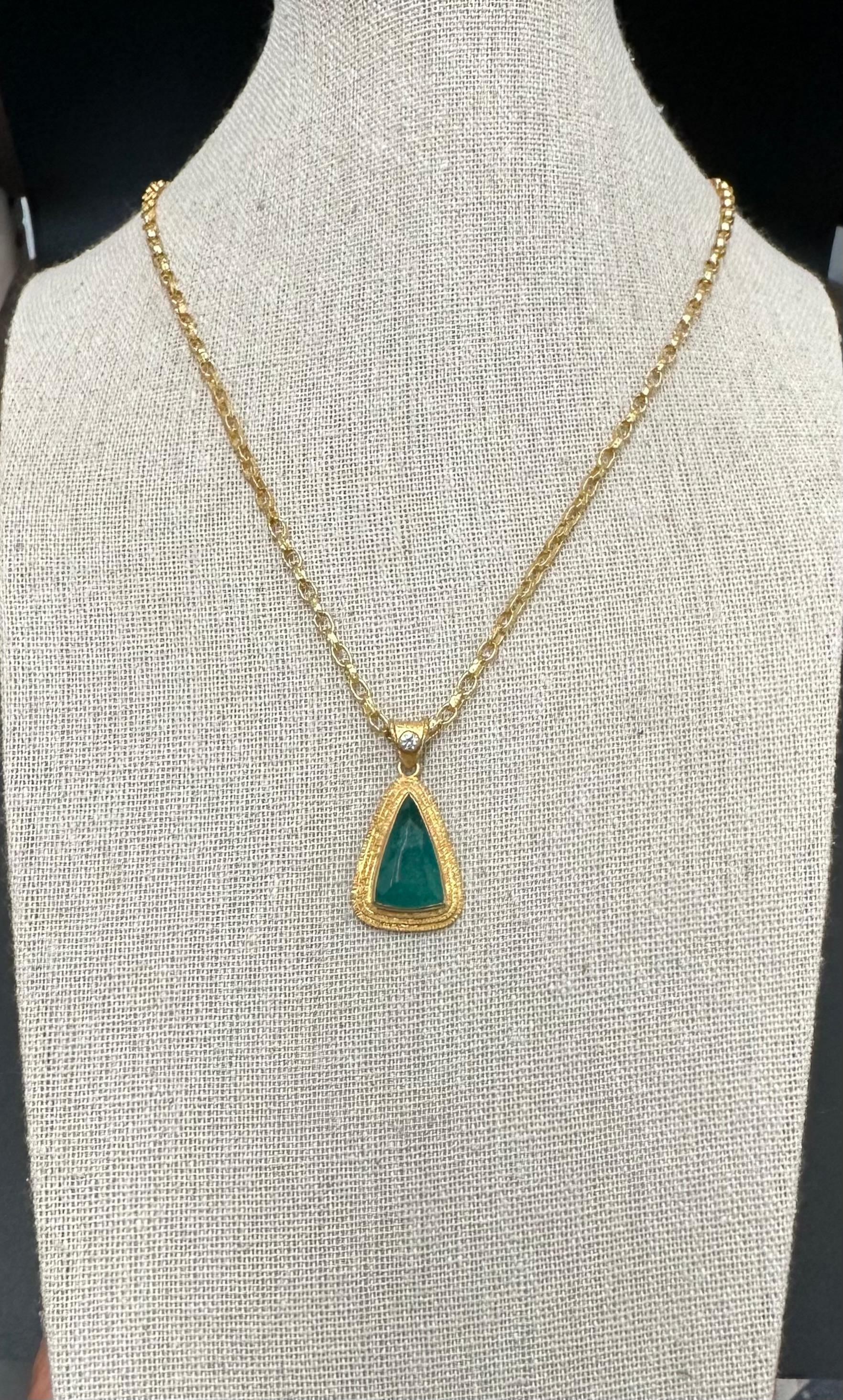 Steven Battelle 6.2 Carats Brazilian Emerald Diamond 18K Gold Pendant For Sale 2