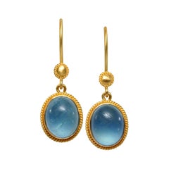 Boucles d'oreilles Steven Battelle Aigue-marine cabochon de 6,2 carats en fil d'or 18K