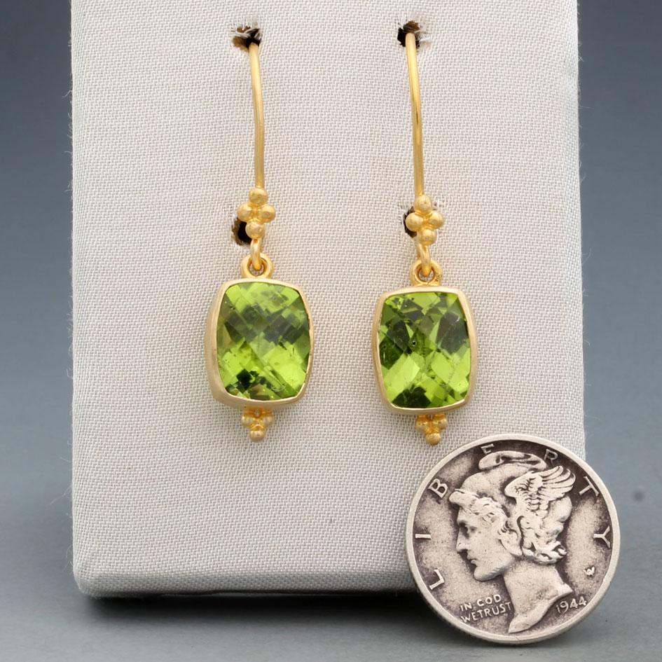 Contemporary Steven Battelle 6.2 Carats Peridot 18K Gold Wire Earrings For Sale
