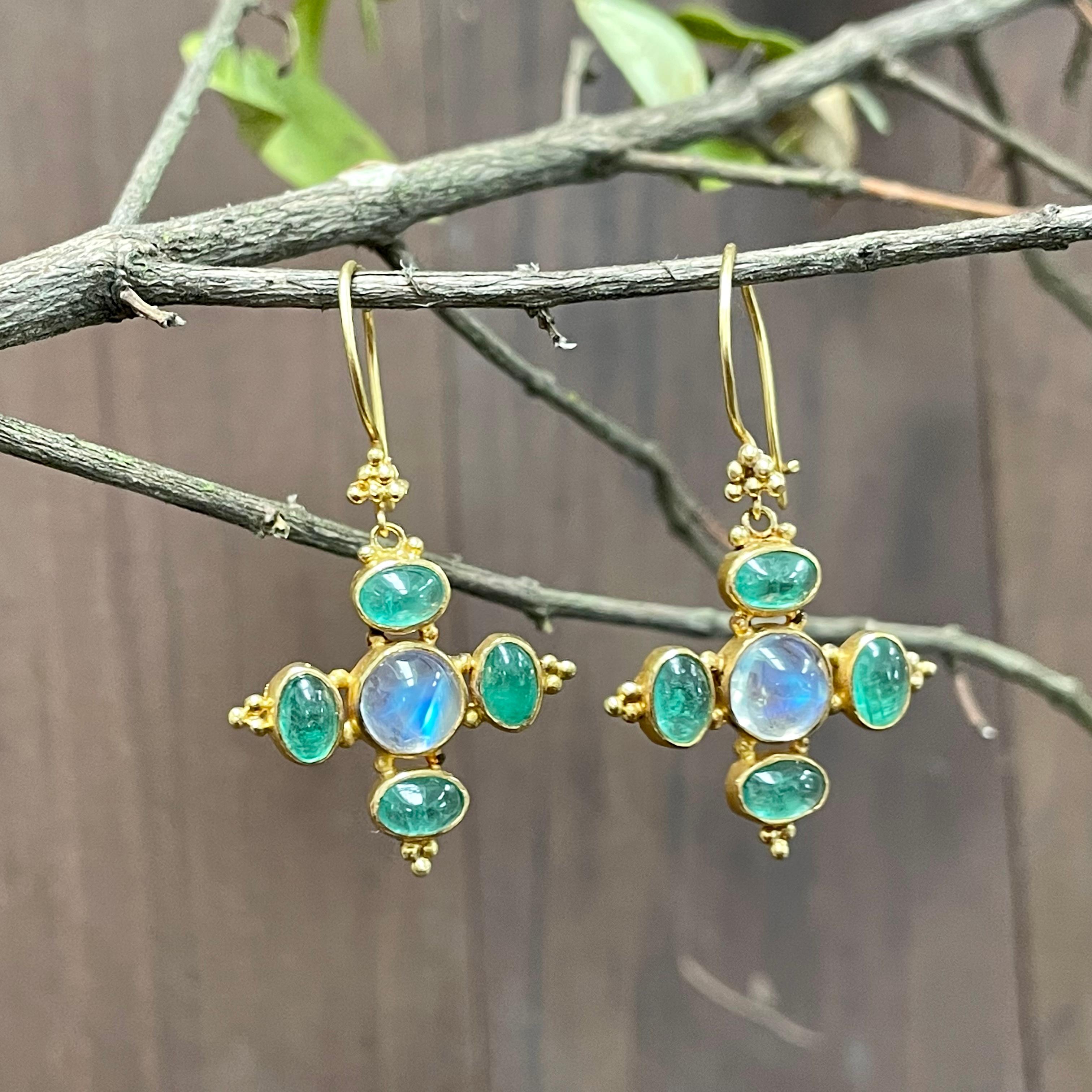 Steven Battelle 6.3 Carats Emerald Rainbow Moonstone 22K Gold Wire Earrings In New Condition For Sale In Soquel, CA
