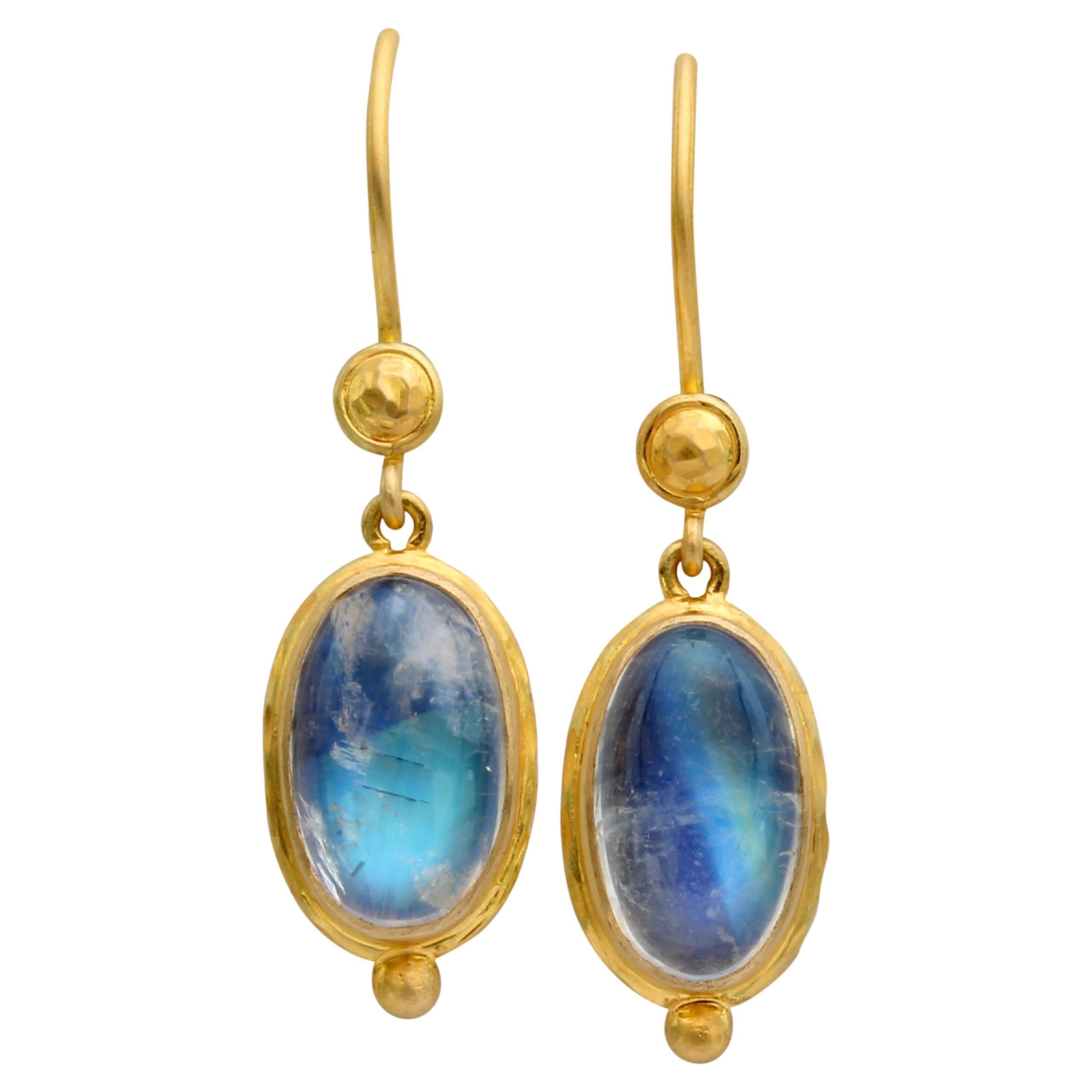 Steven Battelle 6.5 Carats Rainbow Moonstone 18K Gold Earrings in vendita