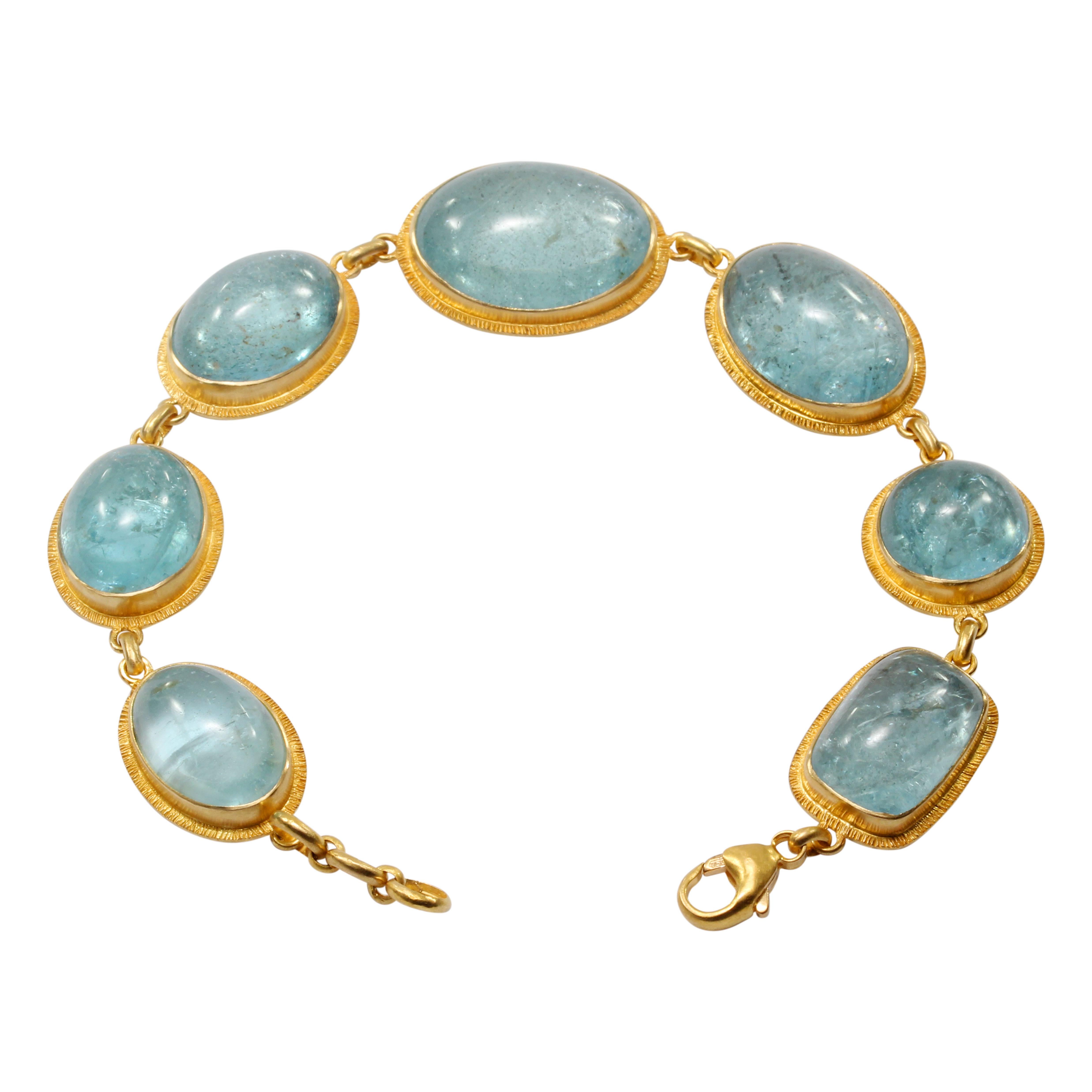 Contemporary Steven Battelle 67.0 Carats Cabochon Aquamarine 18K Gold Bracelet For Sale