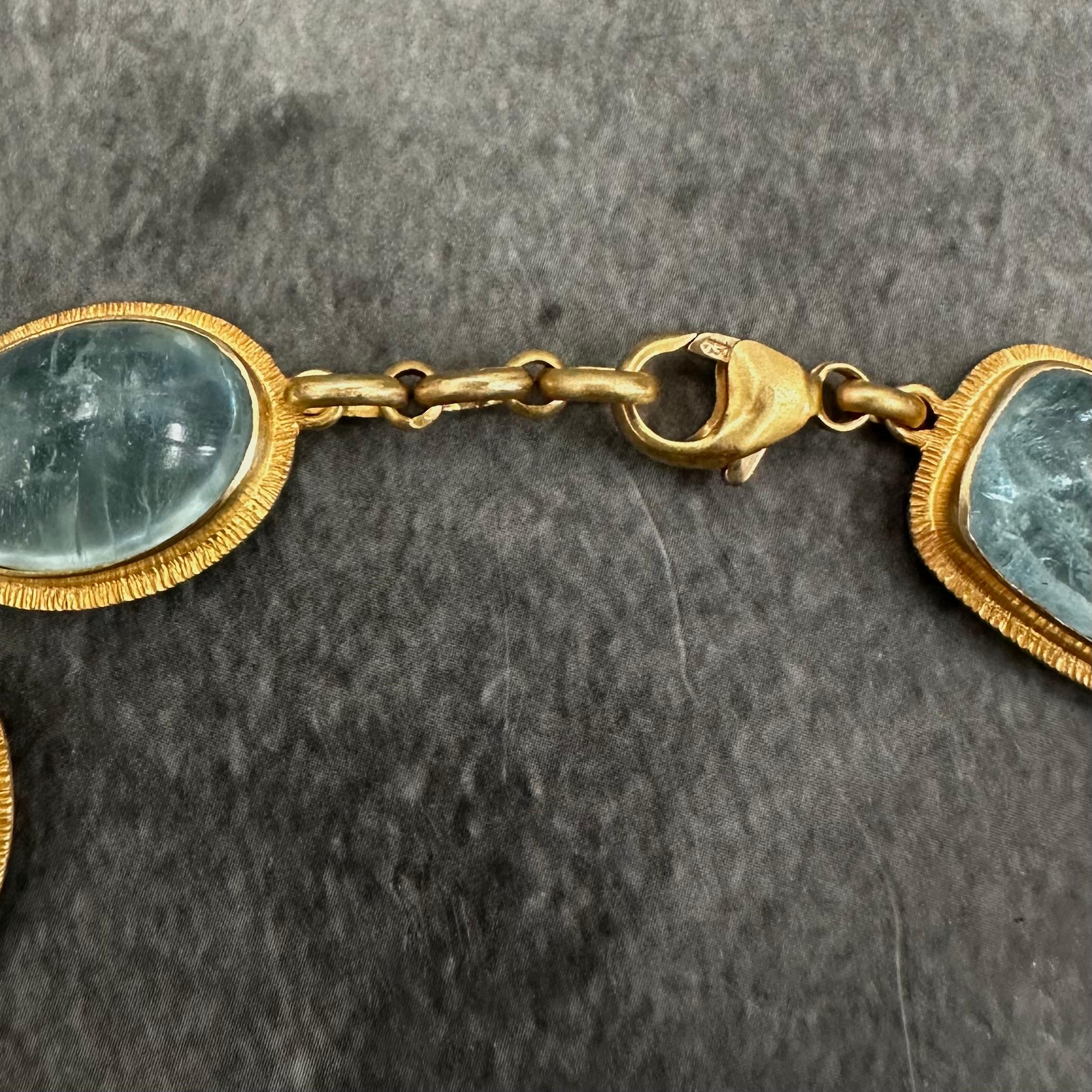 Steven Battelle 67.0 Carats Cabochon Aquamarine 18K Gold Bracelet For Sale 1