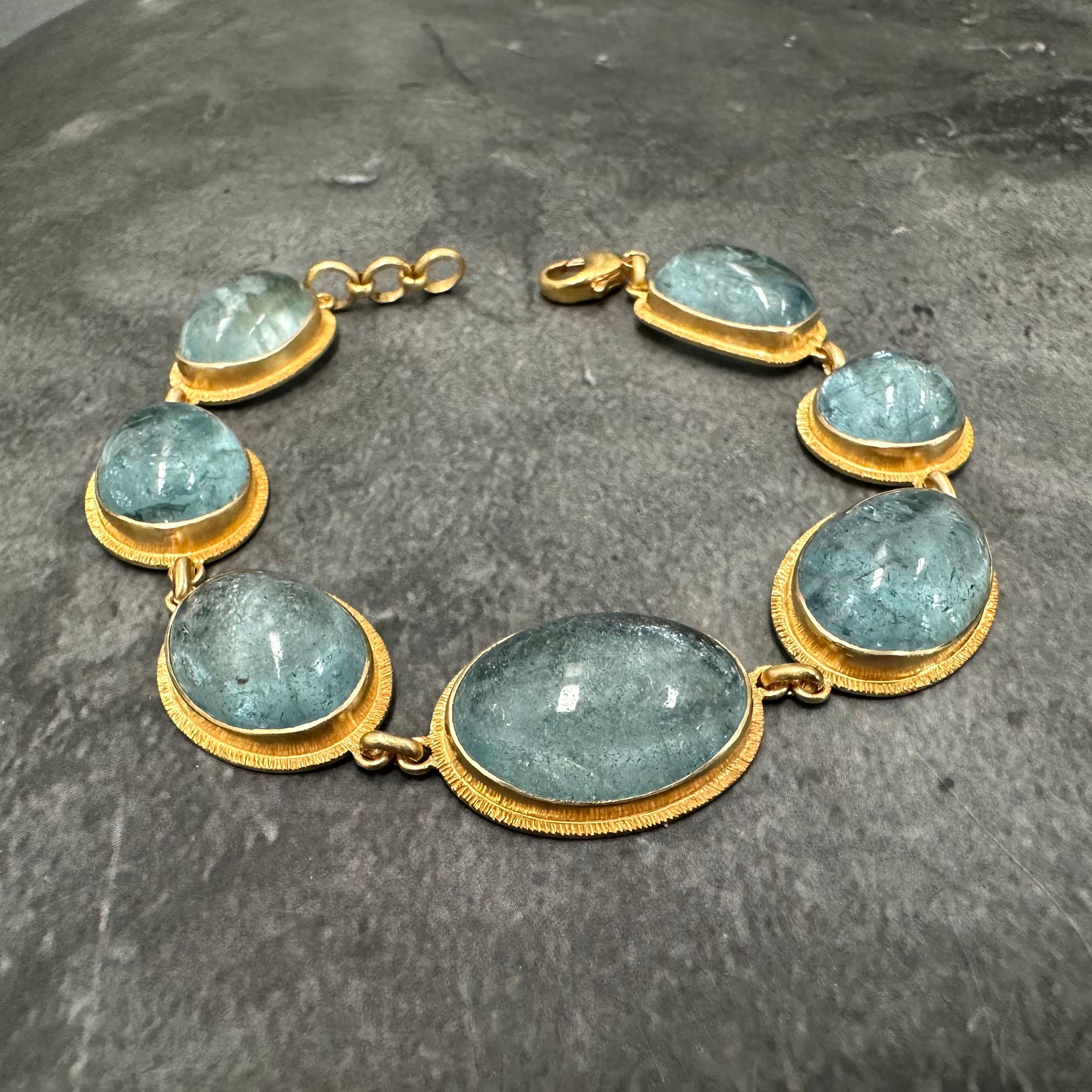 Steven Battelle 67.0 Carats Cabochon Aquamarine 18K Gold Bracelet For Sale 3
