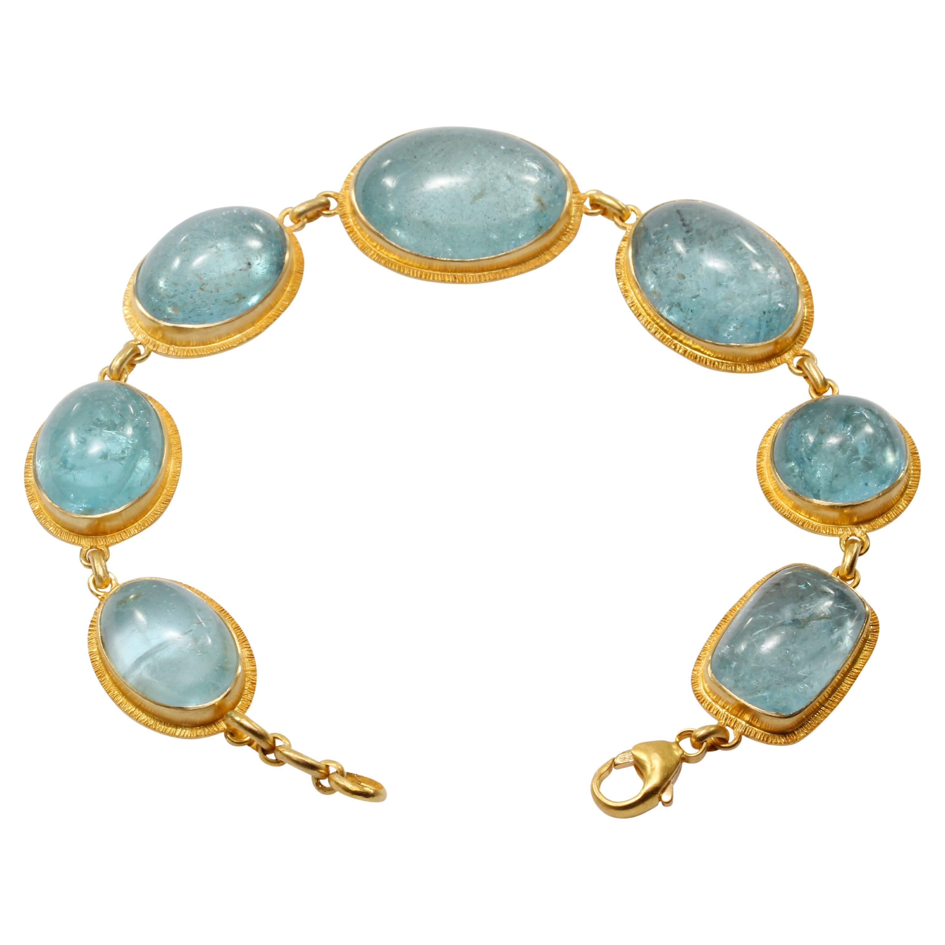 Steven Battelle 67.0 Carats Cabochon Aquamarine 18K Gold Bracelet