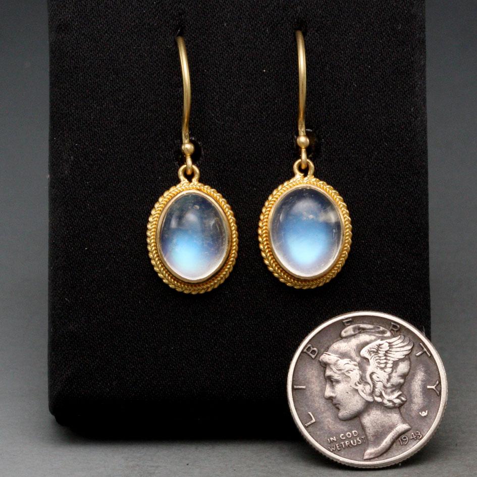 Contemporary Steven Battelle 7.0 Carats Rainbow Moonstone 18K Gold Wire Earrings