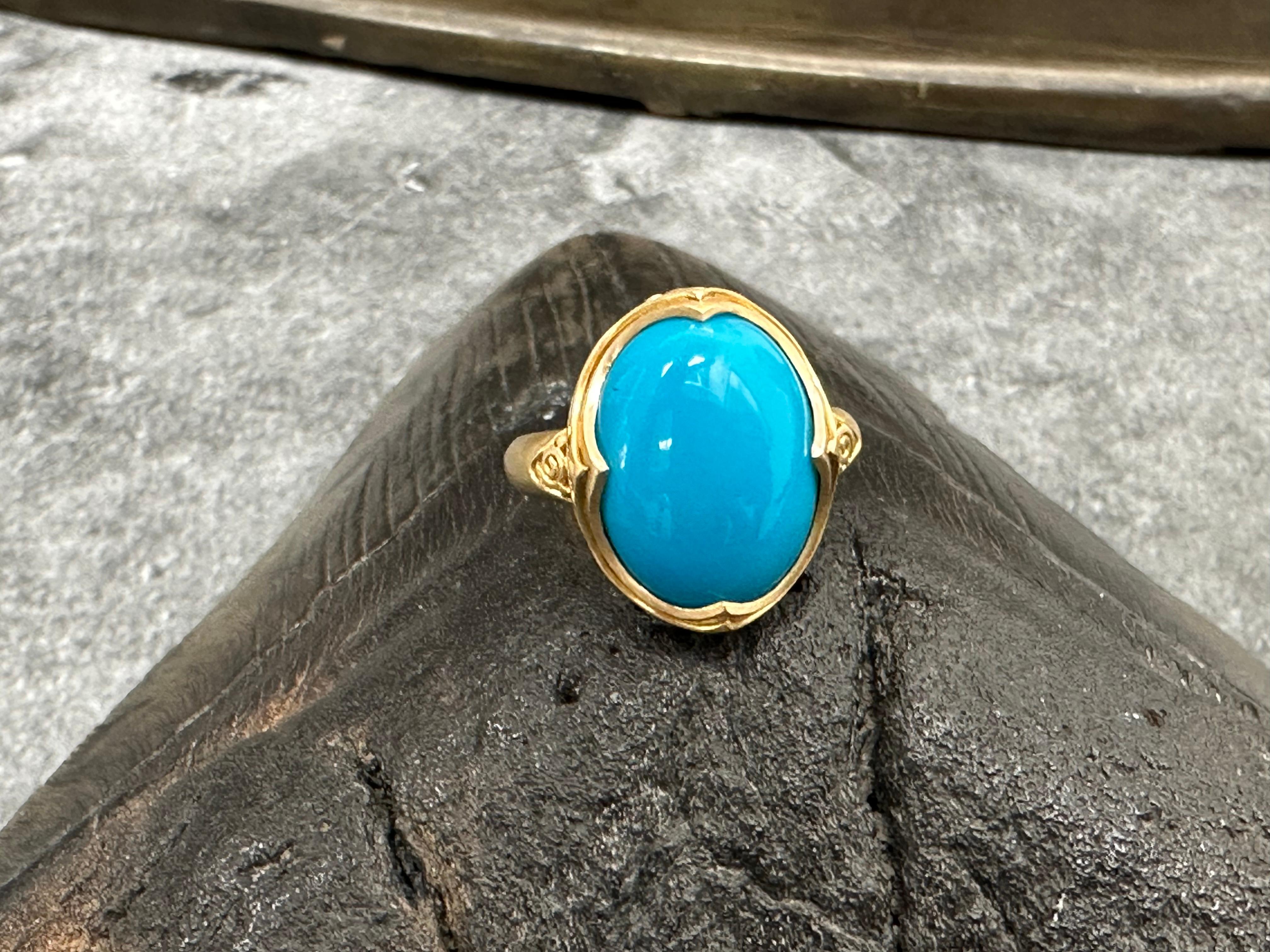 Contemporary Steven Battelle 7.1 Carats Arizona Turquoise 18K Gold Ring For Sale