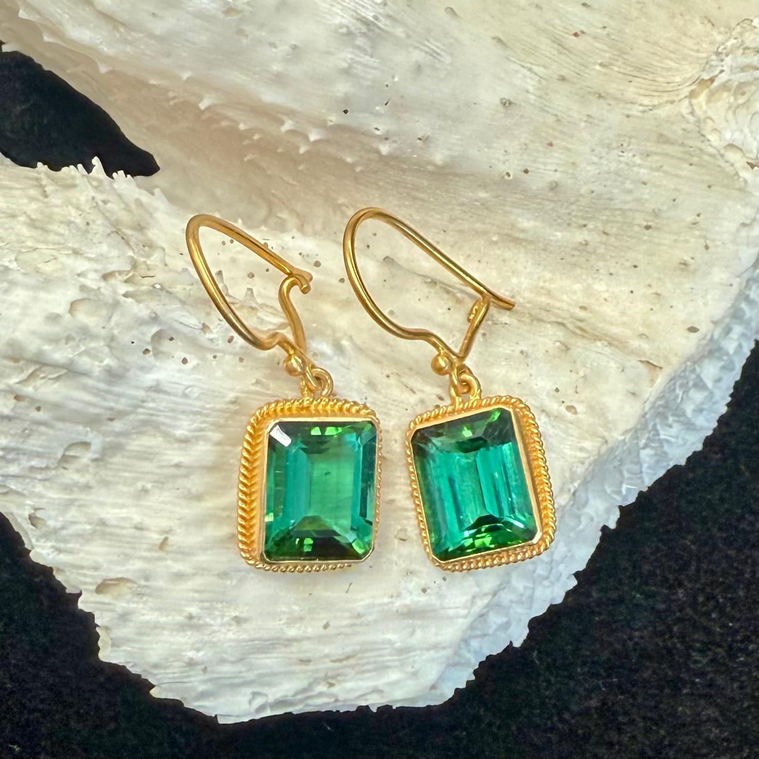 Steven Battelle 7,1 Karat brasilianischer blau-grüner Turmalin 18K Gold Ohrringe im Angebot 4