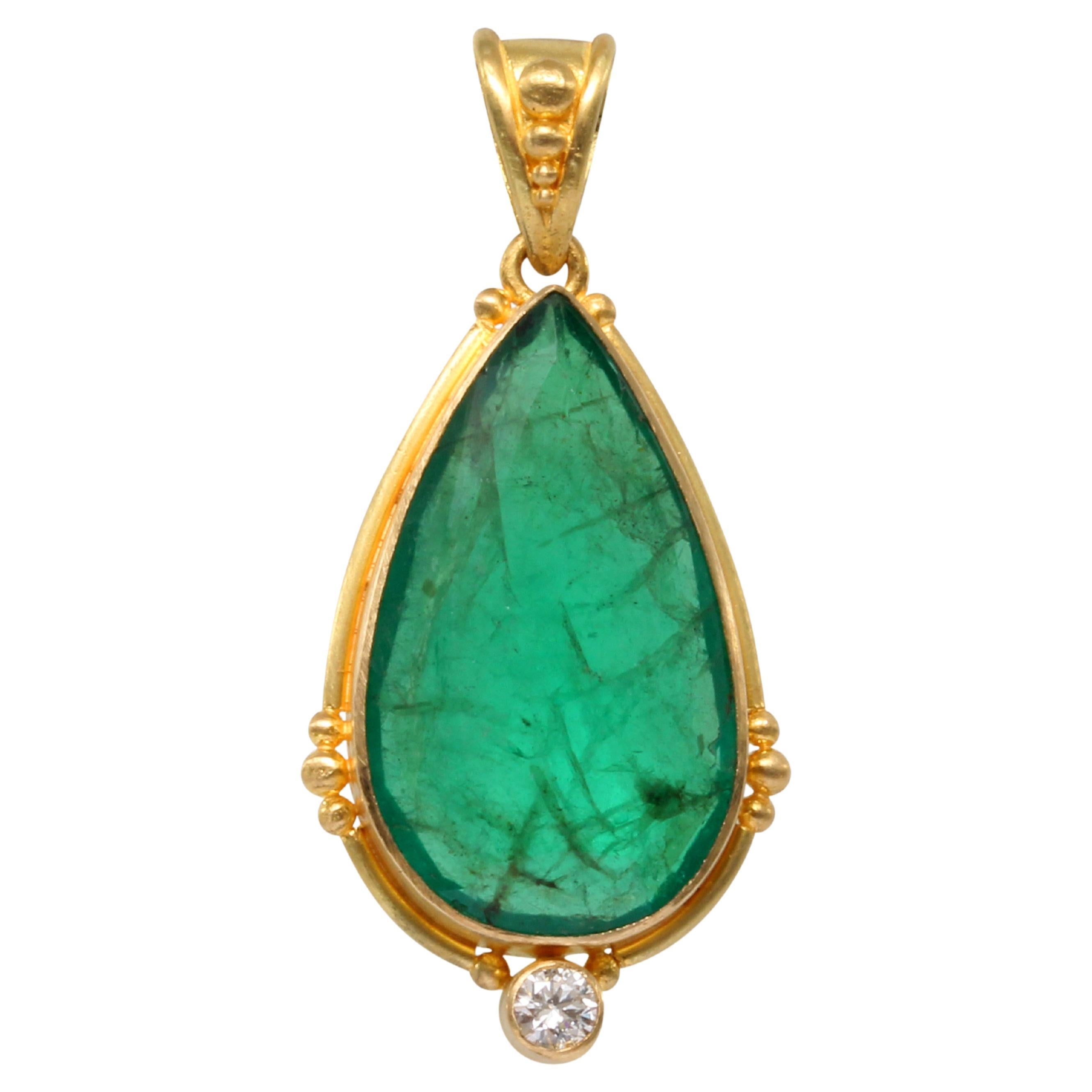 Steven Battelle 7.1 Carats Emerald Diamond 18K Gold Pendant
