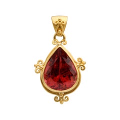 Ciondolo in oro 18K con tormalina rosa da 7,1 carati di Steven Battelle
