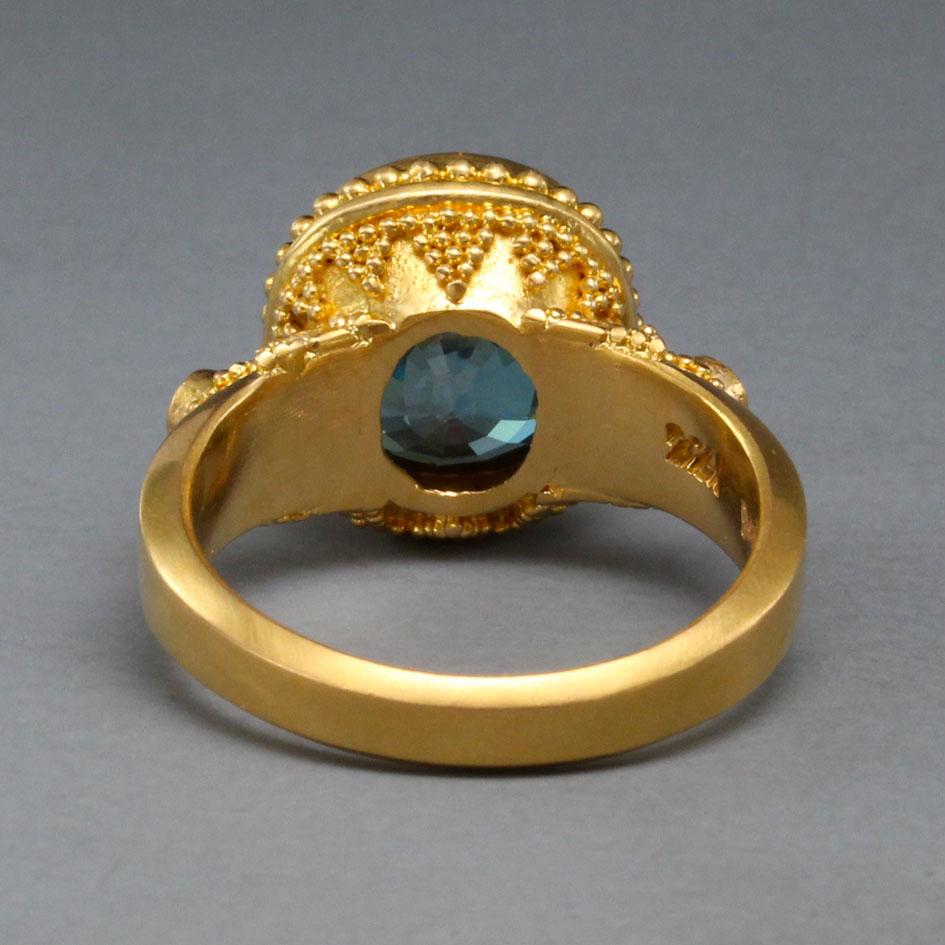Steven Battelle 7,2 Karat Blauer Zirkon-Diamant-Ring aus 22 Karat Gold (Zeitgenössisch) im Angebot