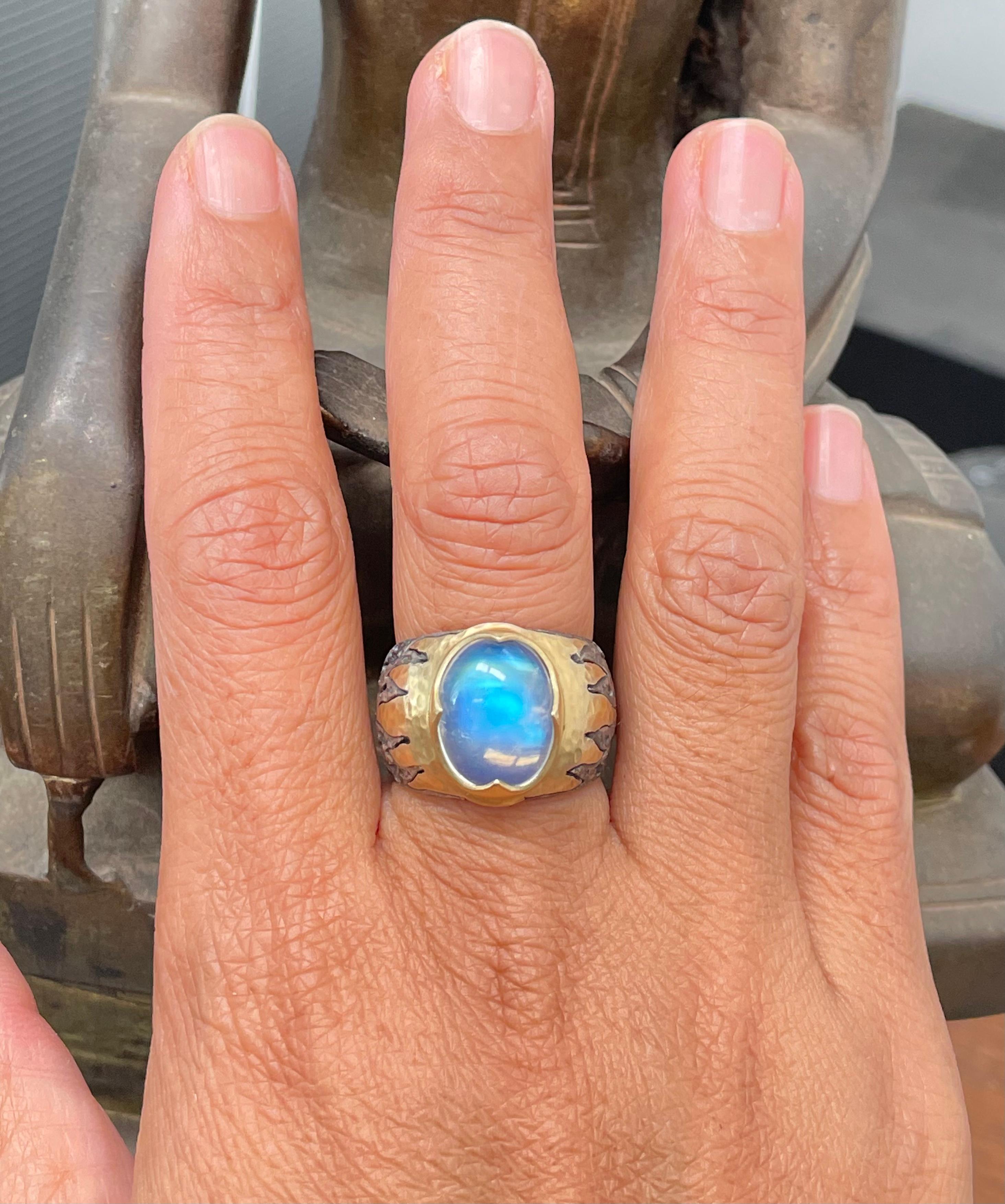 Steven Battelle 7.2 Carats Rainbow Moonstone Oxidized Silver and 18k Gold Ring In New Condition For Sale In Soquel, CA