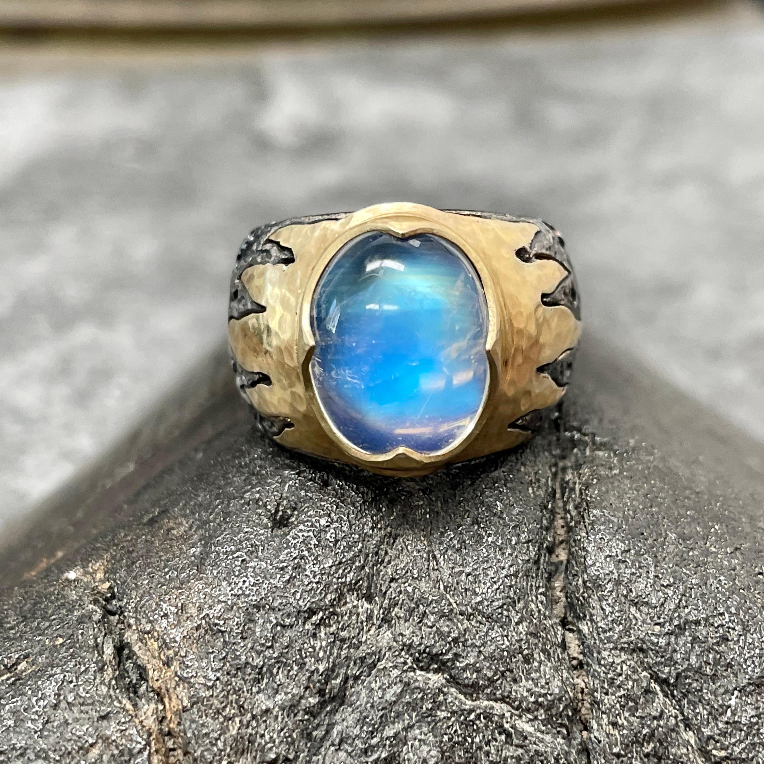 Steven Battelle 7.2 Carats Rainbow Moonstone Oxidized Silver and 18k Gold Ring For Sale 3
