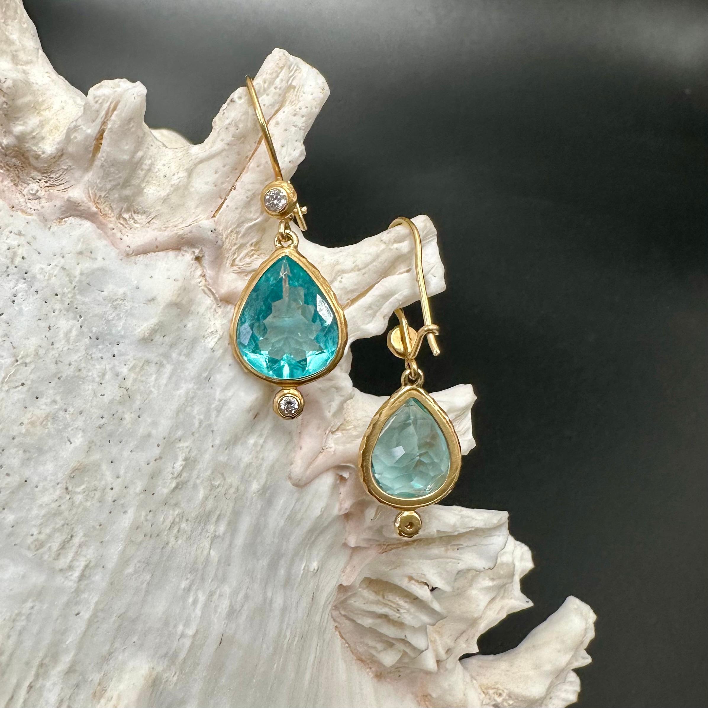 Women's or Men's Steven Battelle 7.4 Carats Apatite Diamond 18K Gold Wire Earrings