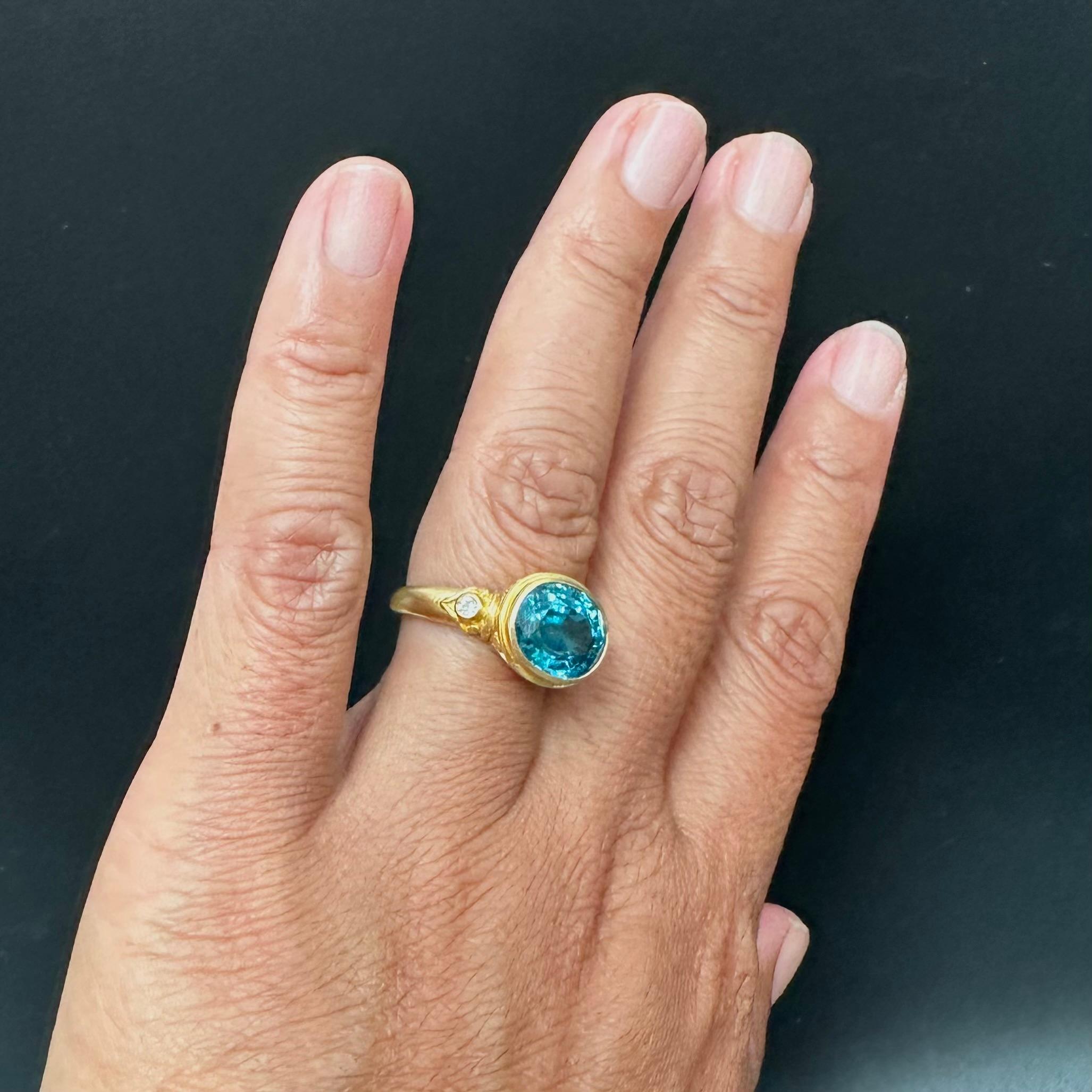 Steven Battelle 7.4 Carats Blue Zircon Diamonds 18K Gold Ring For Sale 5