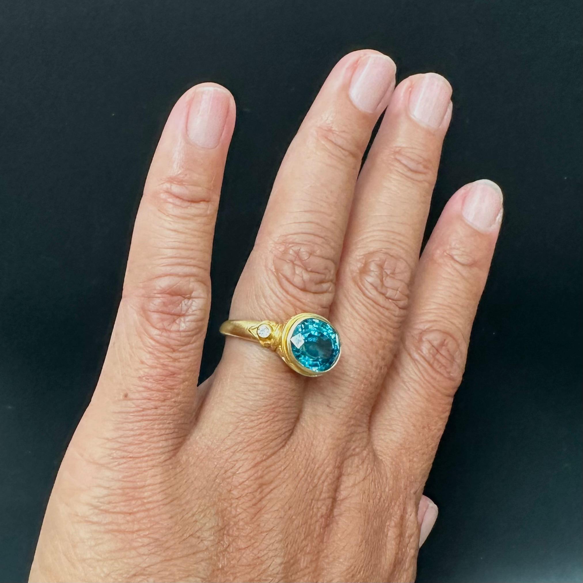 Steven Battelle 7.4 Carats Blue Zircon Diamonds 18K Gold Ring For Sale 8