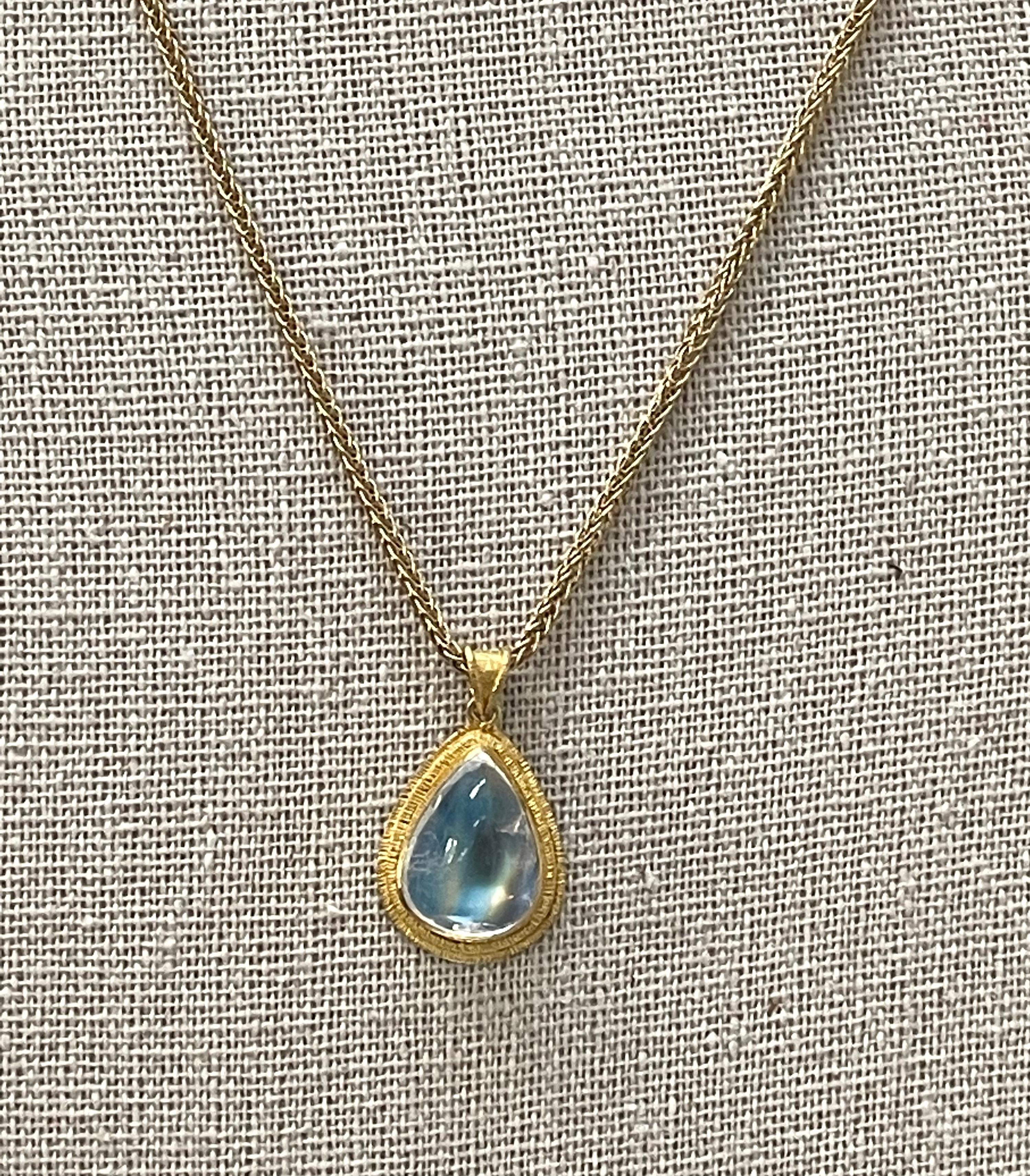 Steven Battelle 7.5 Carats Rainbow Moonstone 18K Gold Pendant For Sale 2