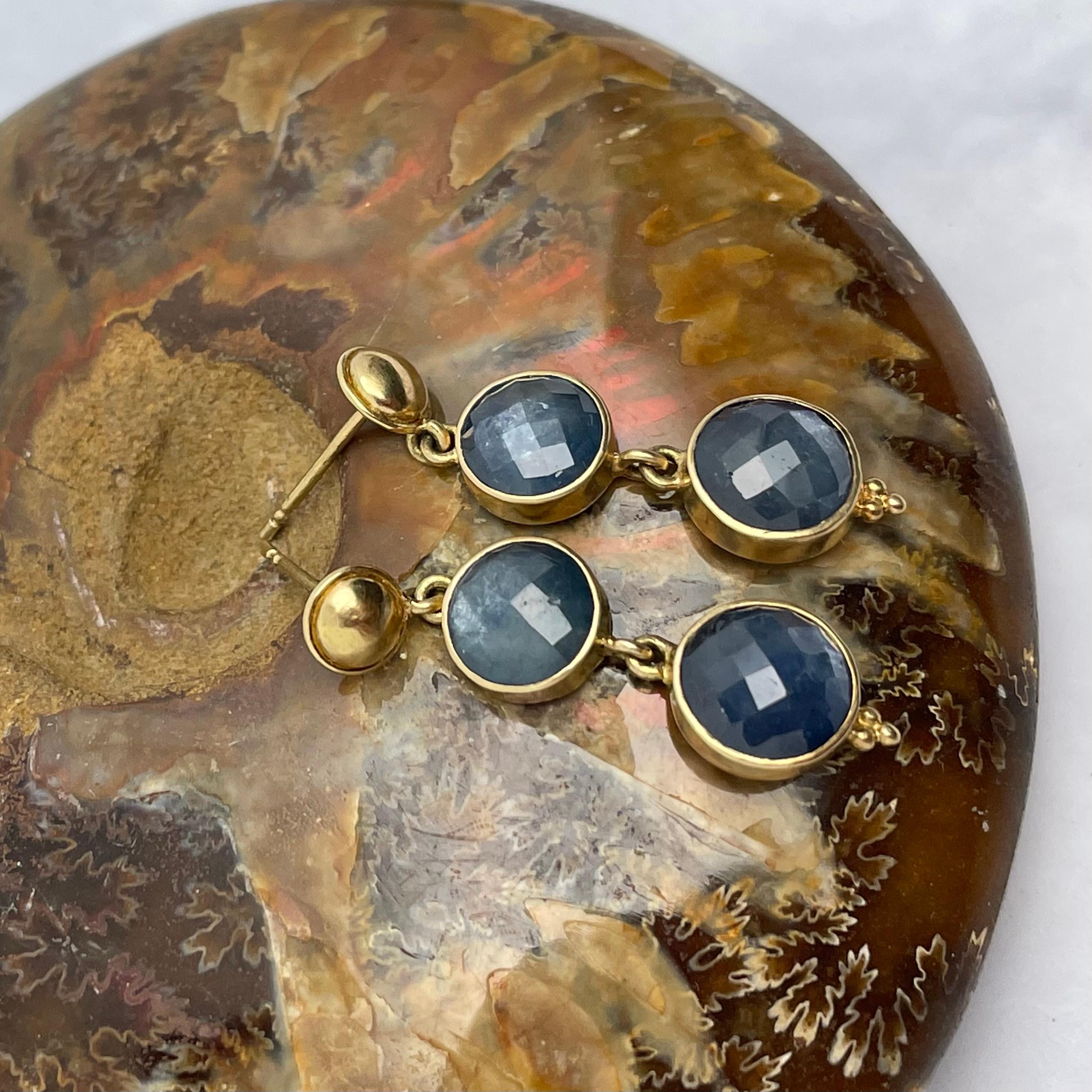 Women's Steven Battelle 7.6 Carats Blue Sapphire 18K Gold Earrings For Sale