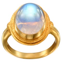 Steven Battelle 7.6 Carats Rainbow Moonstone Cabochon 18K Gold Ring