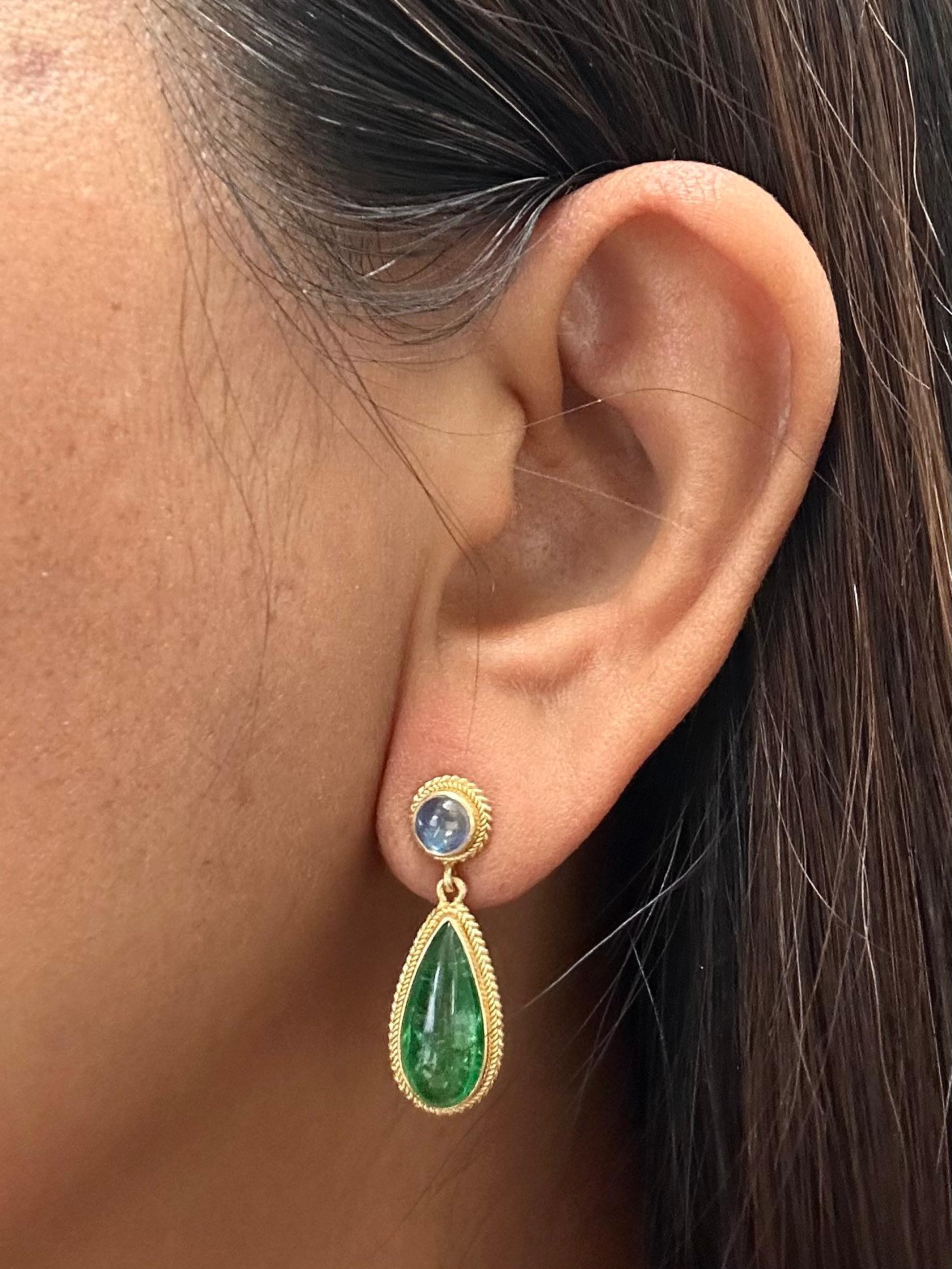 Women's Steven Battelle 7.6 Carats Tsavorite Rainbow Moonstone 18K Gold Post Earrings For Sale