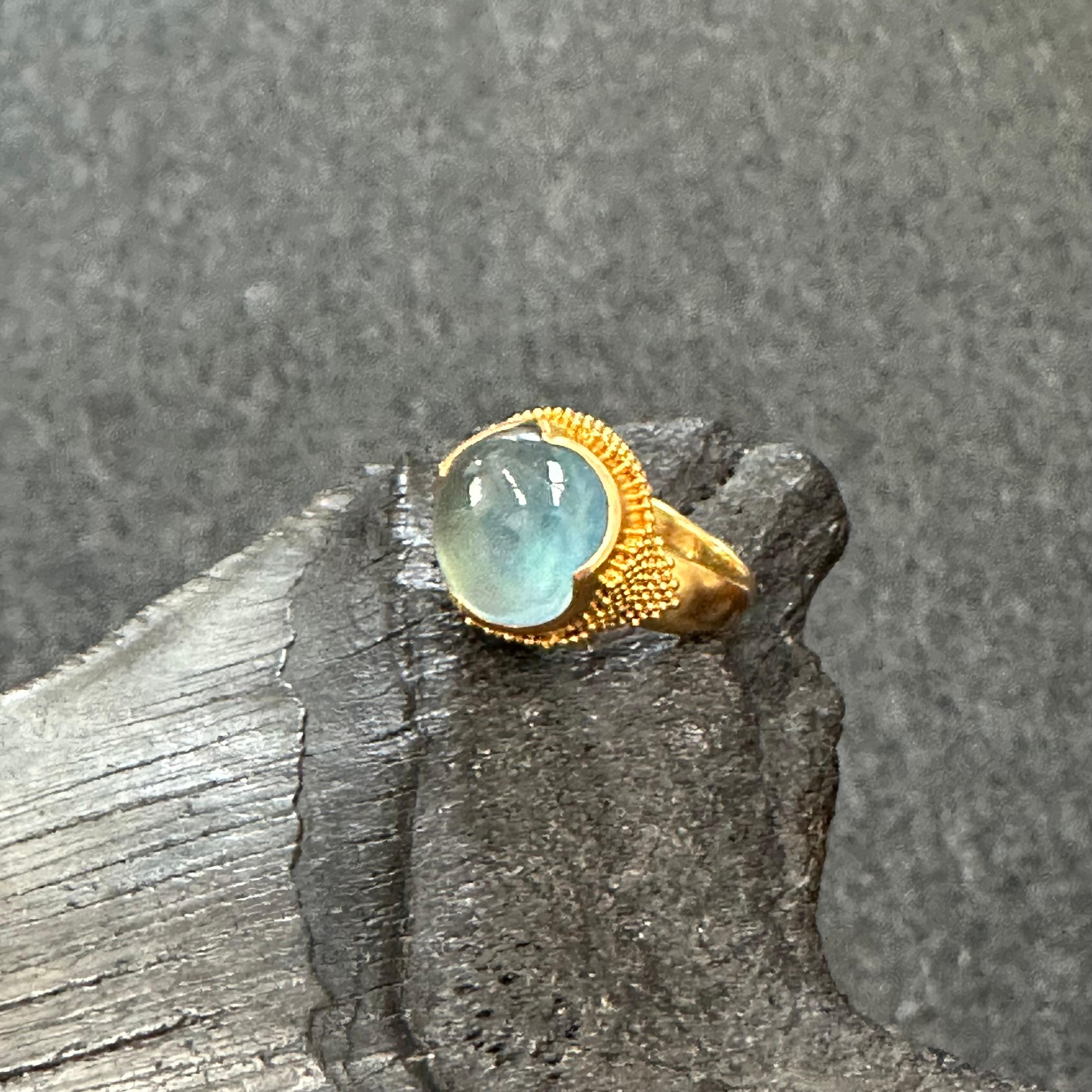 Steven Battelle 7.7 Carats Cabochon Aquamarine 22 Karat Gold Ring For Sale 1