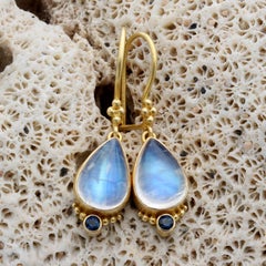 Steven Battelle 7.7 Carats Rainbow Moonstone Blue Sapphire 18K Gold Earrings
