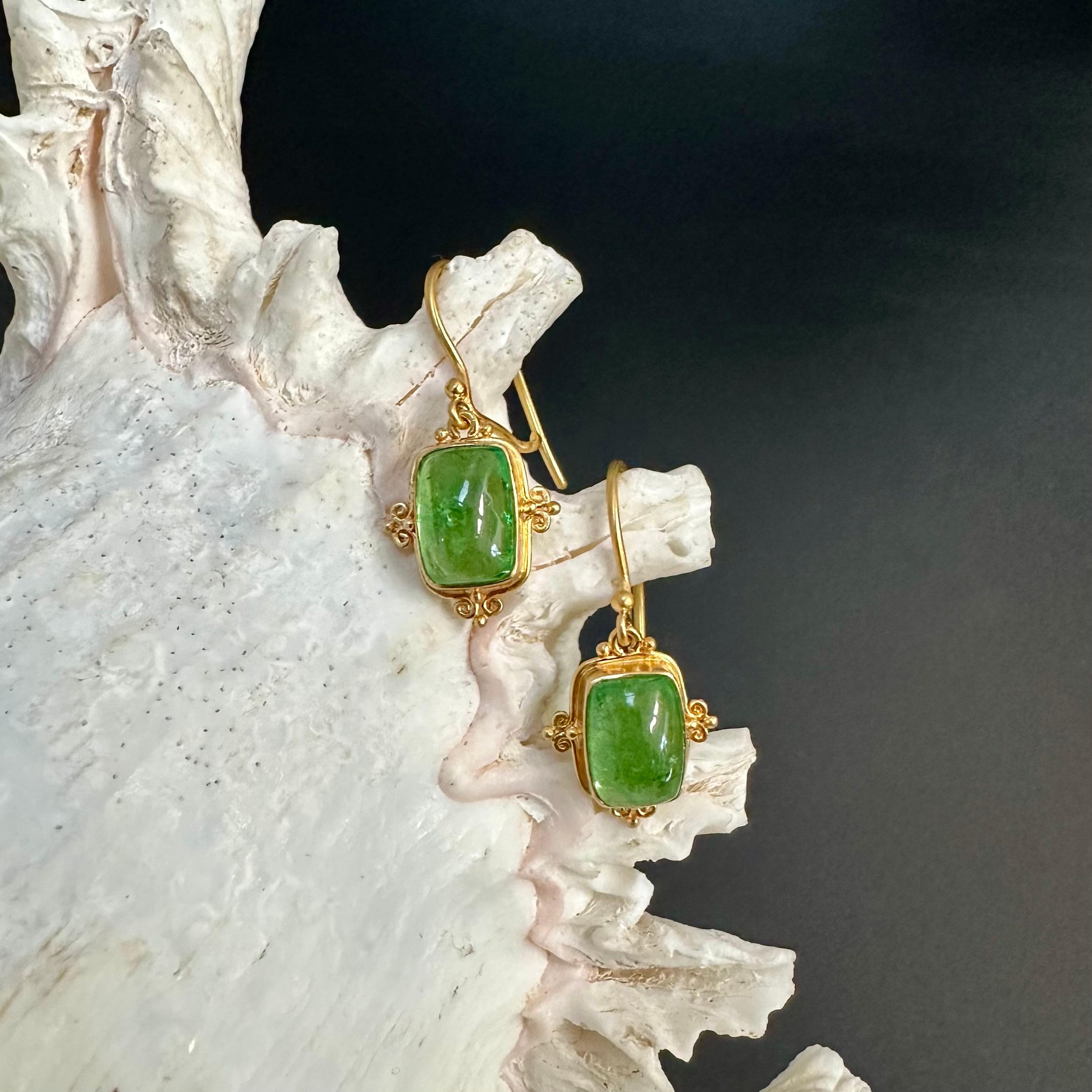 Steven Battelle 7.7 Carats Tsavorite Cabochon 18K Gold Wire Earrings For Sale 3