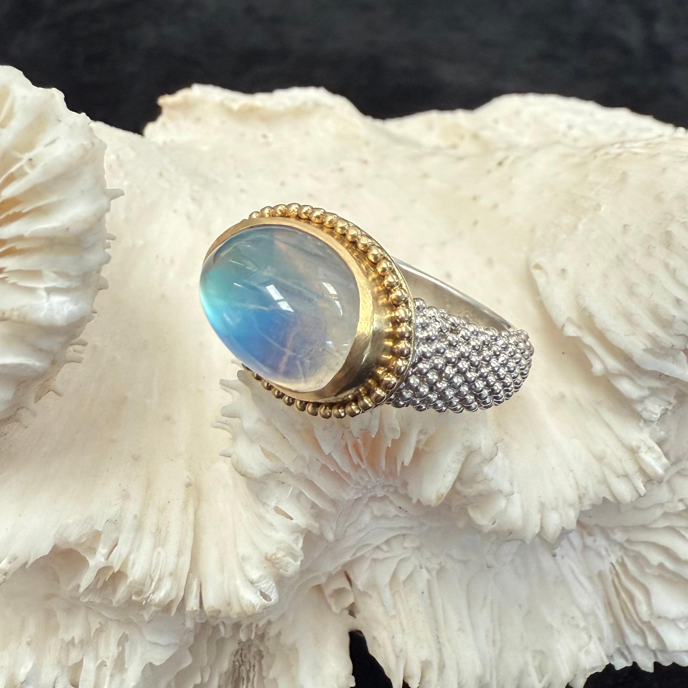 Steven Battelle 7,8 Karat Regenbogen Mondstein 18K Gold / Sterling Ring im Angebot 3