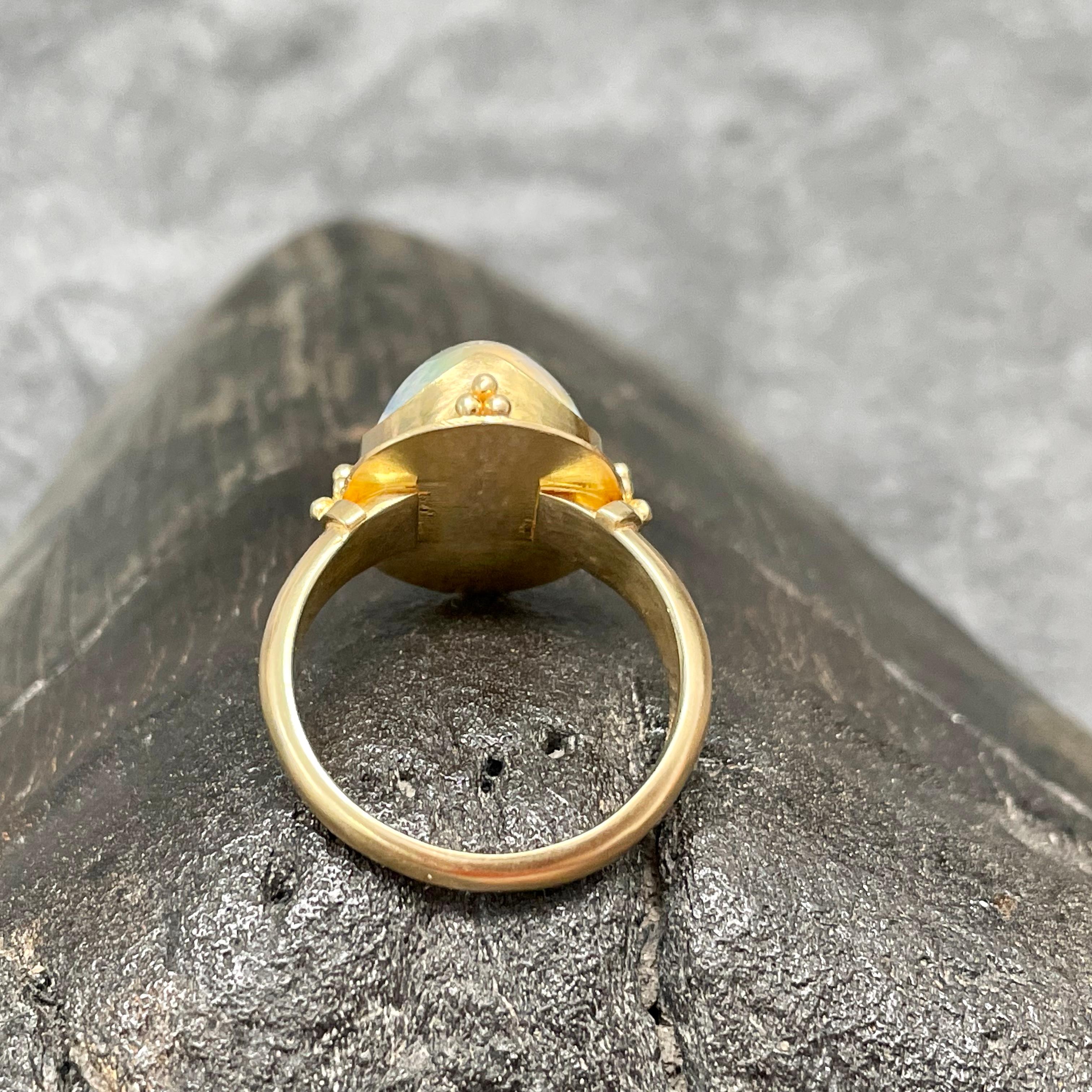 Steven Battelle 8,0 Karat Cabochon Regenbogen Mondstein 18K Gold Ring 7