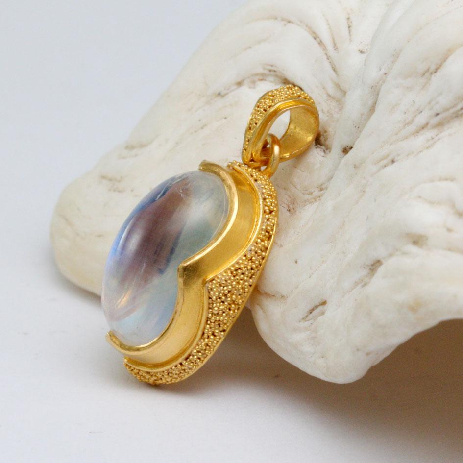 Cabochon Steven Battelle 8.1 Carats Rainbow Moonstone 22K Gold Granulated Pendant For Sale