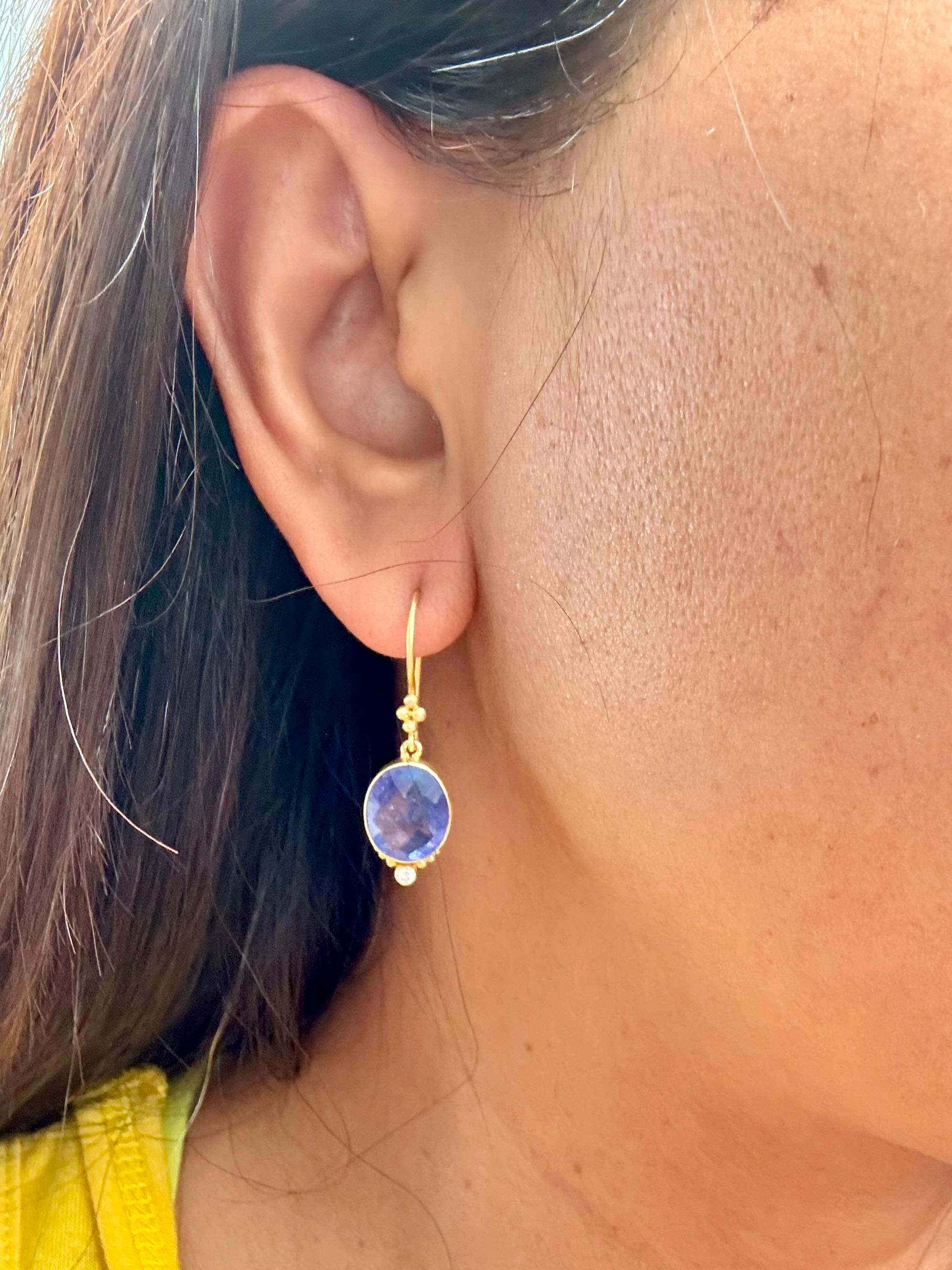 Steven Battelle 9.0 Carats Tanzanite Diamond 18K Gold Earrings For Sale 1