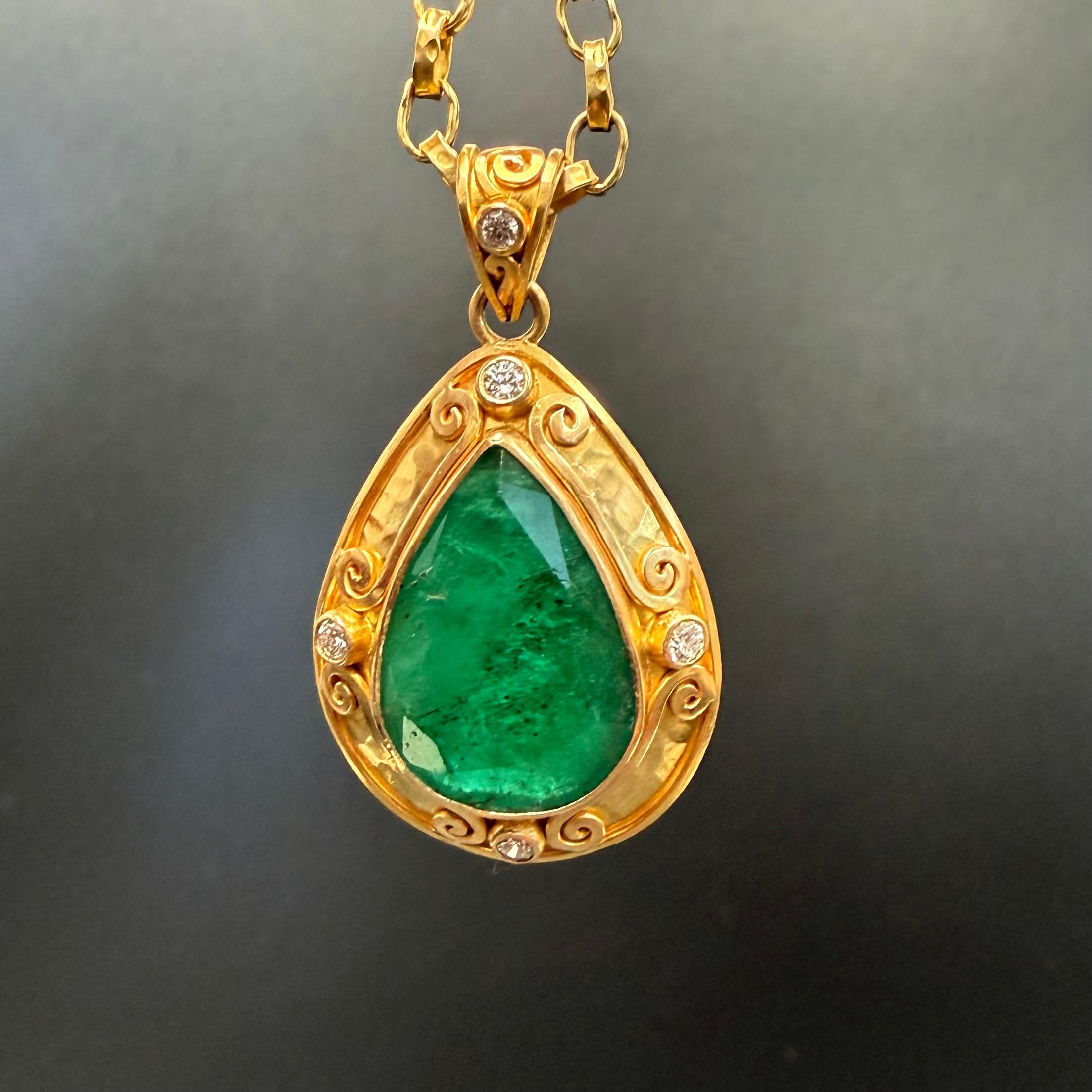 Steven Battelle 9.0 Carats Zambian Emerald Diamonds 18K Gold Pendant For Sale 4