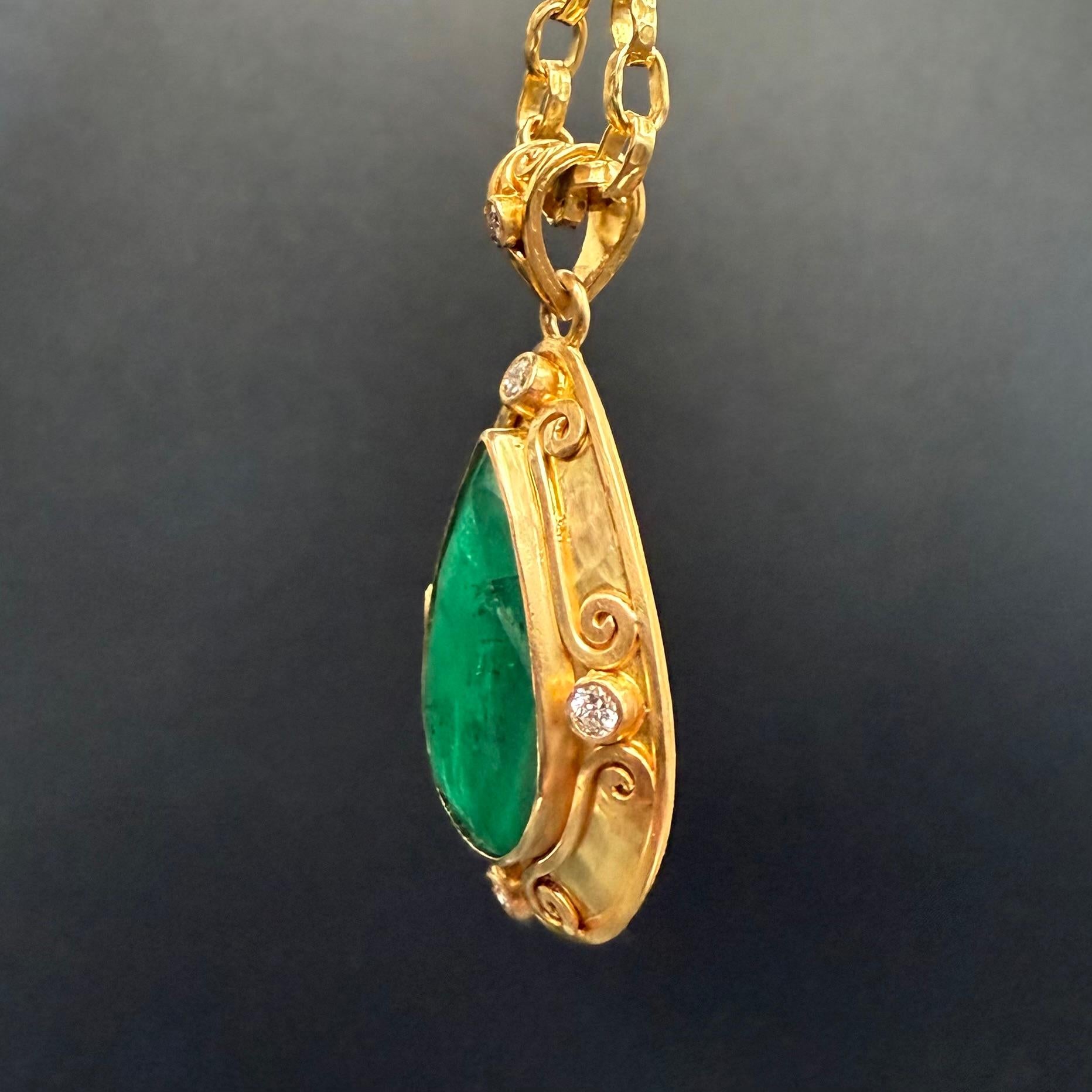 Steven Battelle 9.0 Carats Zambian Emerald Diamonds 18K Gold Pendant For Sale 6