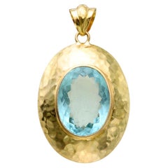 Steven Battelle 9.1 Carats Aquamarine 18K Gold Pendant