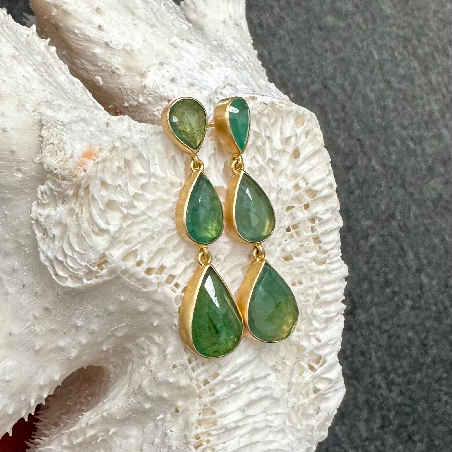 Pear Cut Steven Battelle 9.1 Carats Zambian Emerald 18K Gold Post Earrings For Sale
