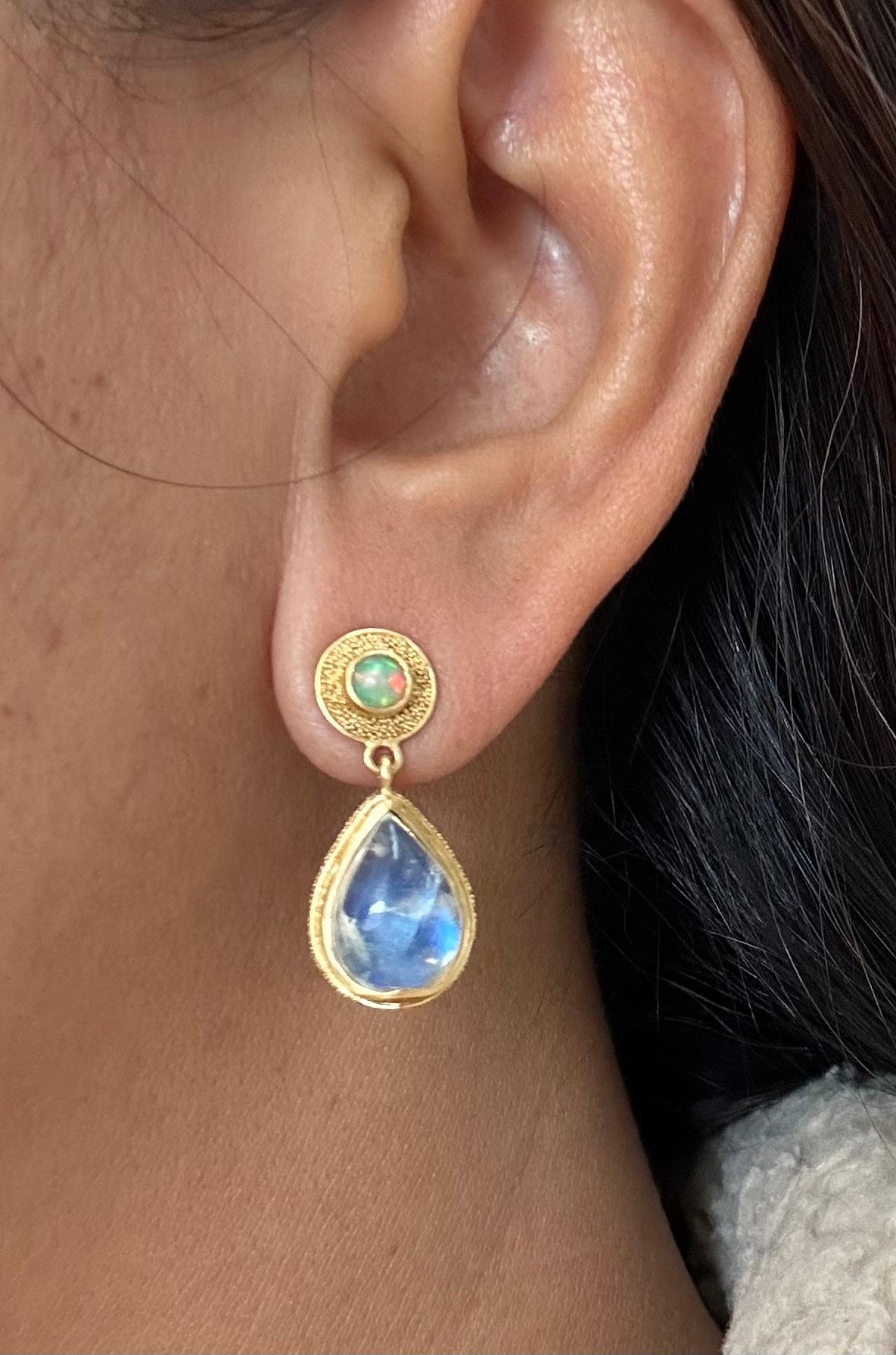 Steven Battelle 9.2 Carat Rainbow Moonstone Ethiopian Opal 22k Gold Post Earring For Sale 5