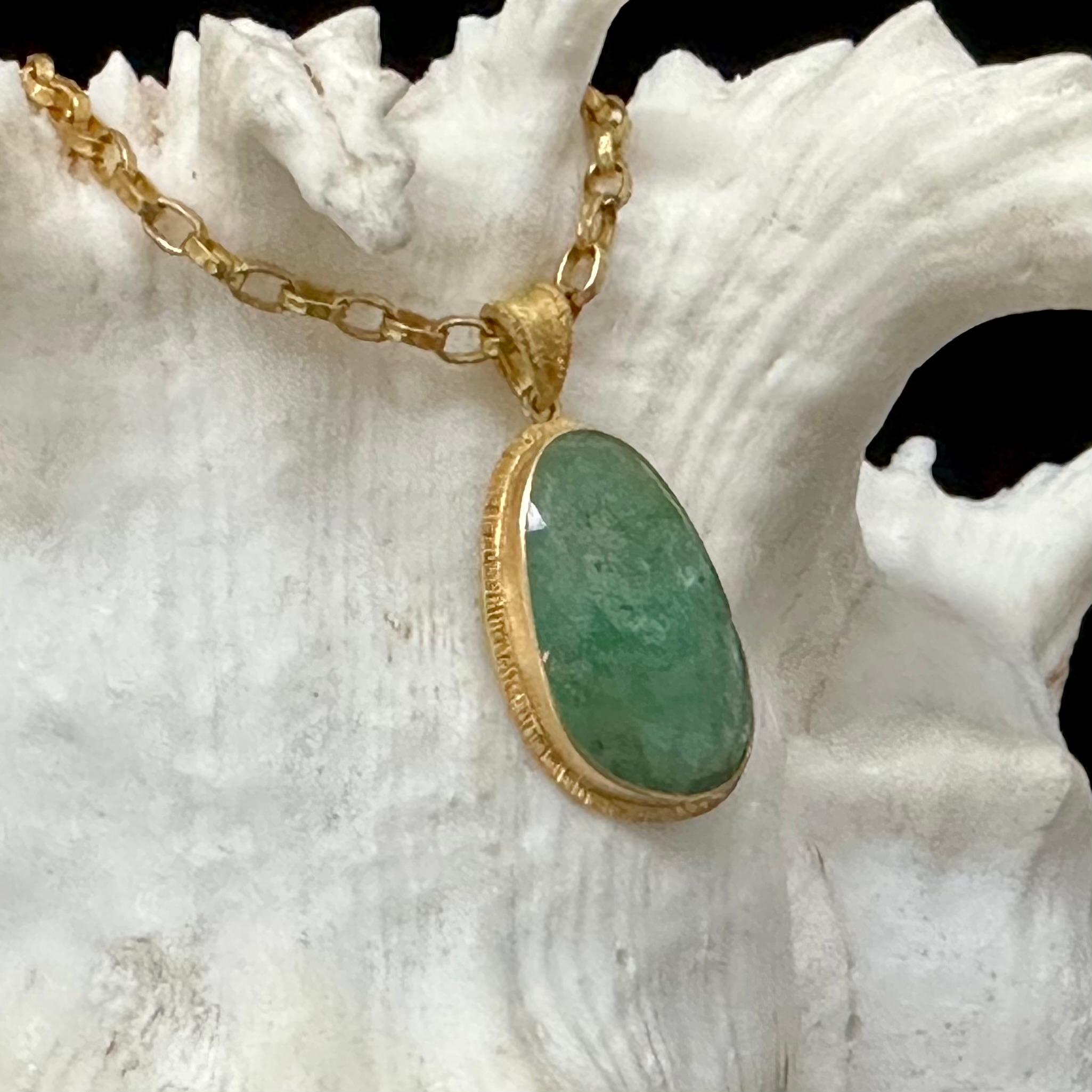 Steven Battelle 9.5 Carats Brazilian Emerald 18K Gold Pendant  For Sale 4