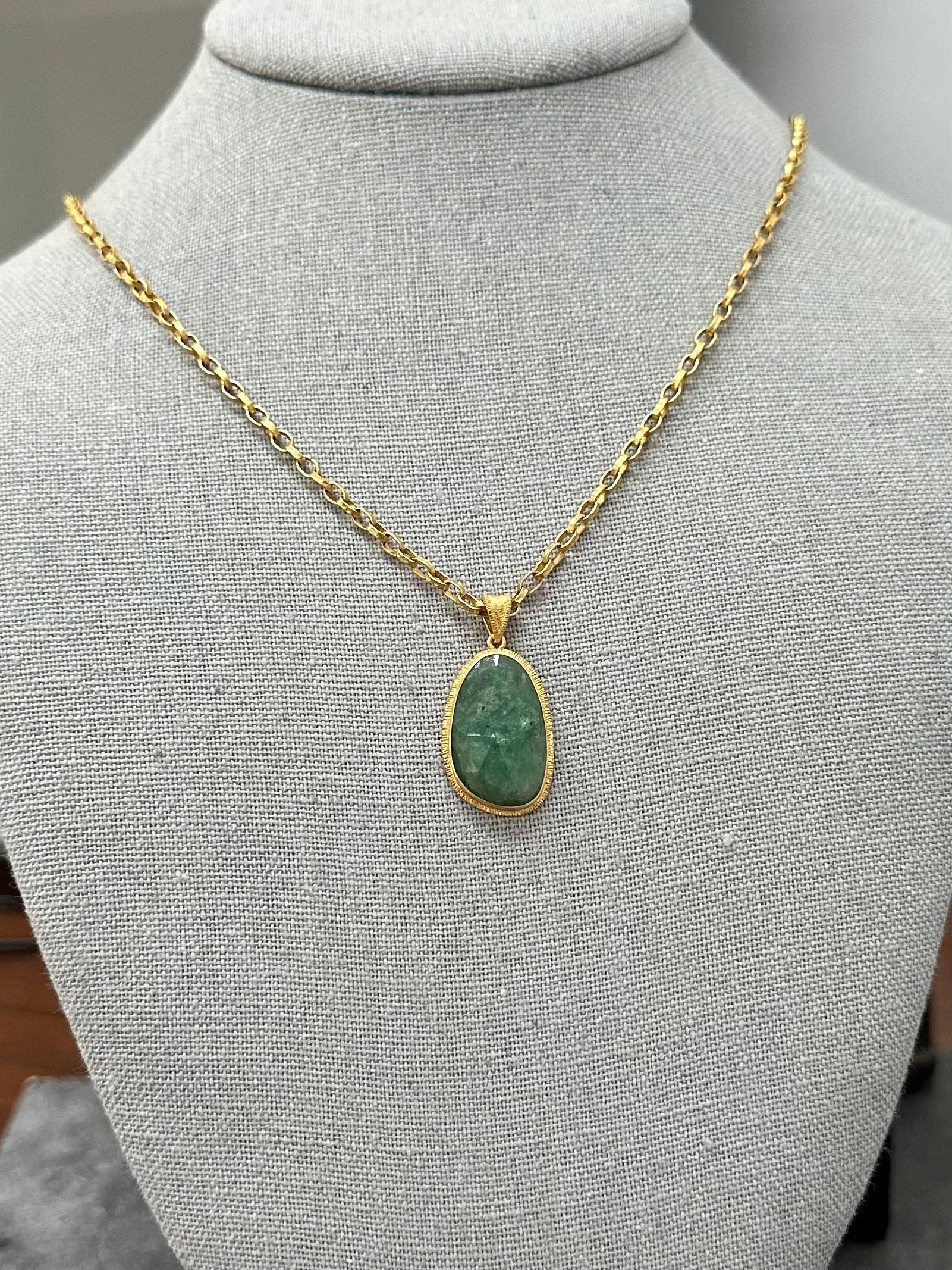 Steven Battelle 9.5 Carats Brazilian Emerald 18K Gold Pendant  For Sale 2