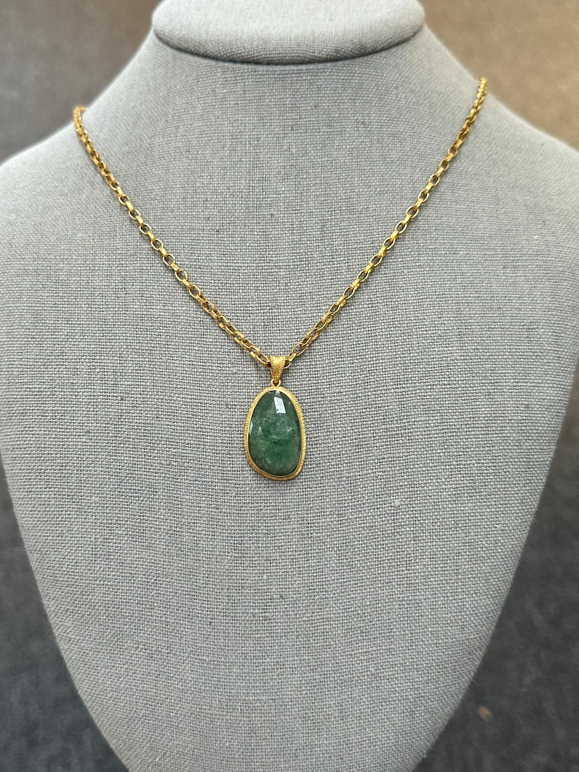 Steven Battelle 9.5 Carats Brazilian Emerald 18K Gold Pendant  For Sale 3