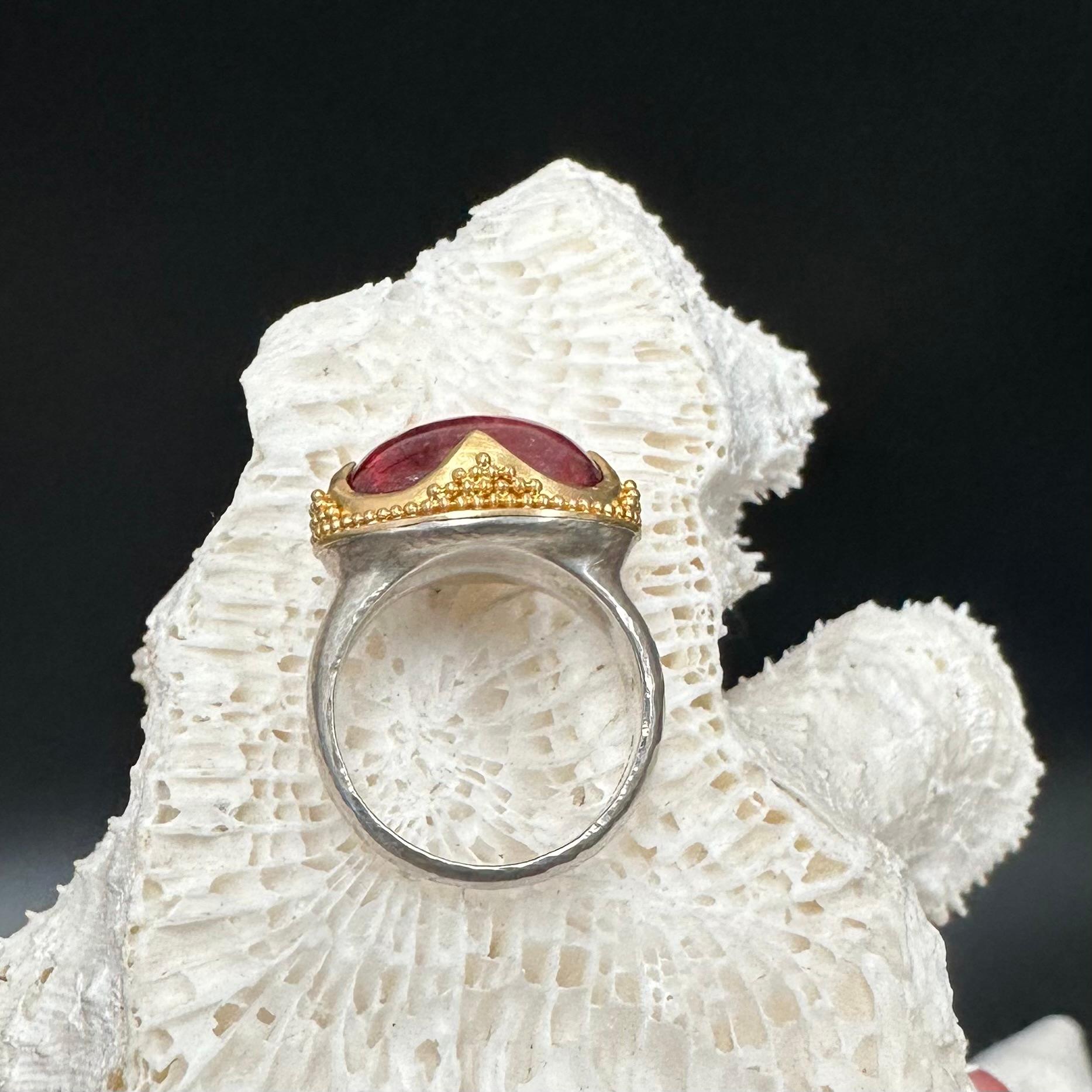 Steven Battelle Anello con tormalina rosa da 9,8 carati in oro e argento 22 carati A. Silver in vendita 4