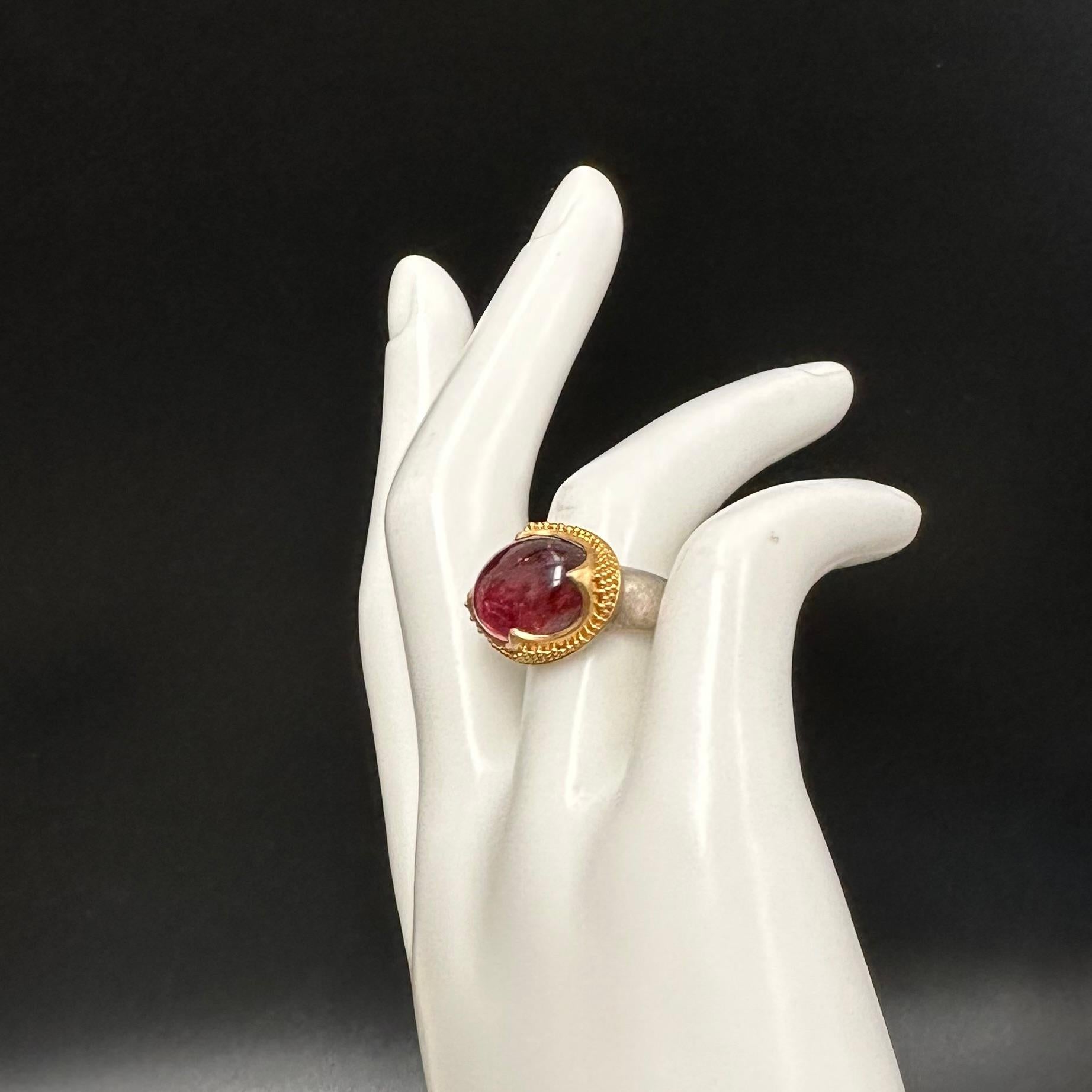 Steven Battelle Anello con tormalina rosa da 9,8 carati in oro e argento 22 carati A. Silver in vendita 11
