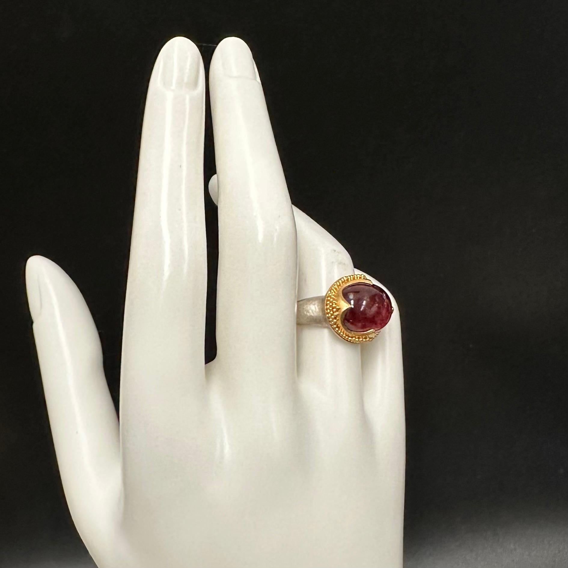 Steven Battelle Anello con tormalina rosa da 9,8 carati in oro e argento 22 carati A. Silver in vendita 14