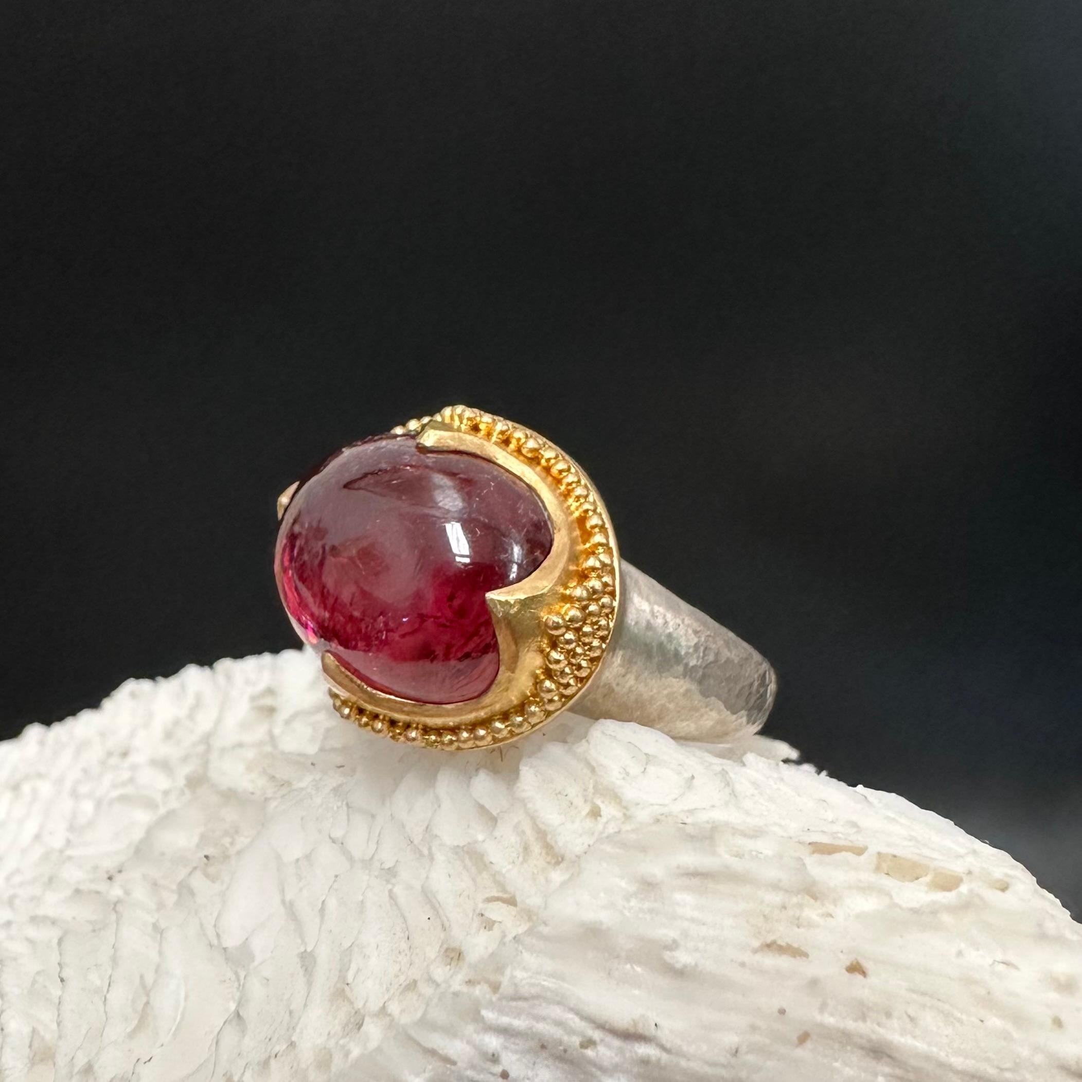 Steven Battelle Anello con tormalina rosa da 9,8 carati in oro e argento 22 carati A. Silver in vendita 3
