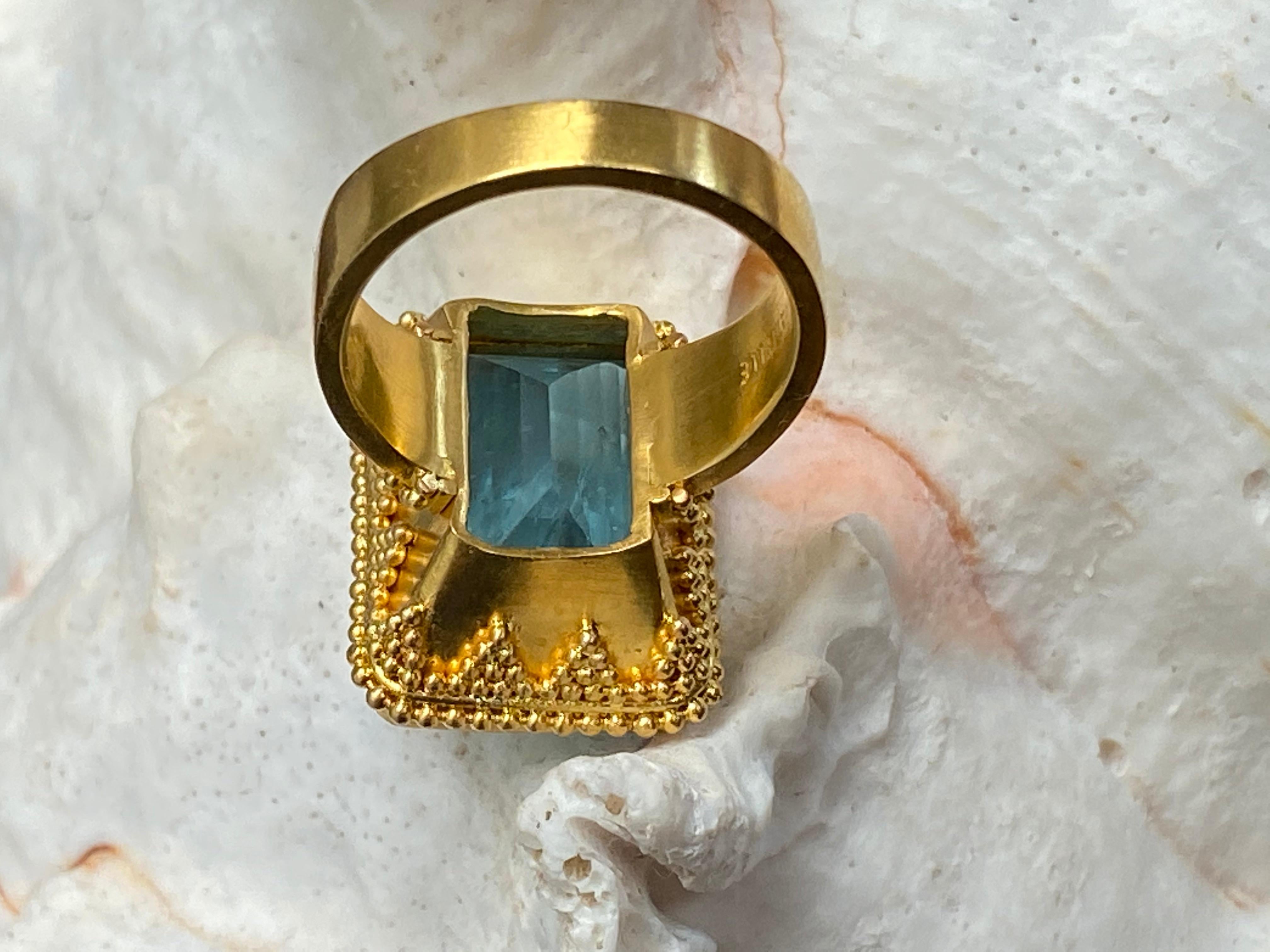Steven Battelle Aquamarin-Cocktailring, 22K Gold, Größe 7 1