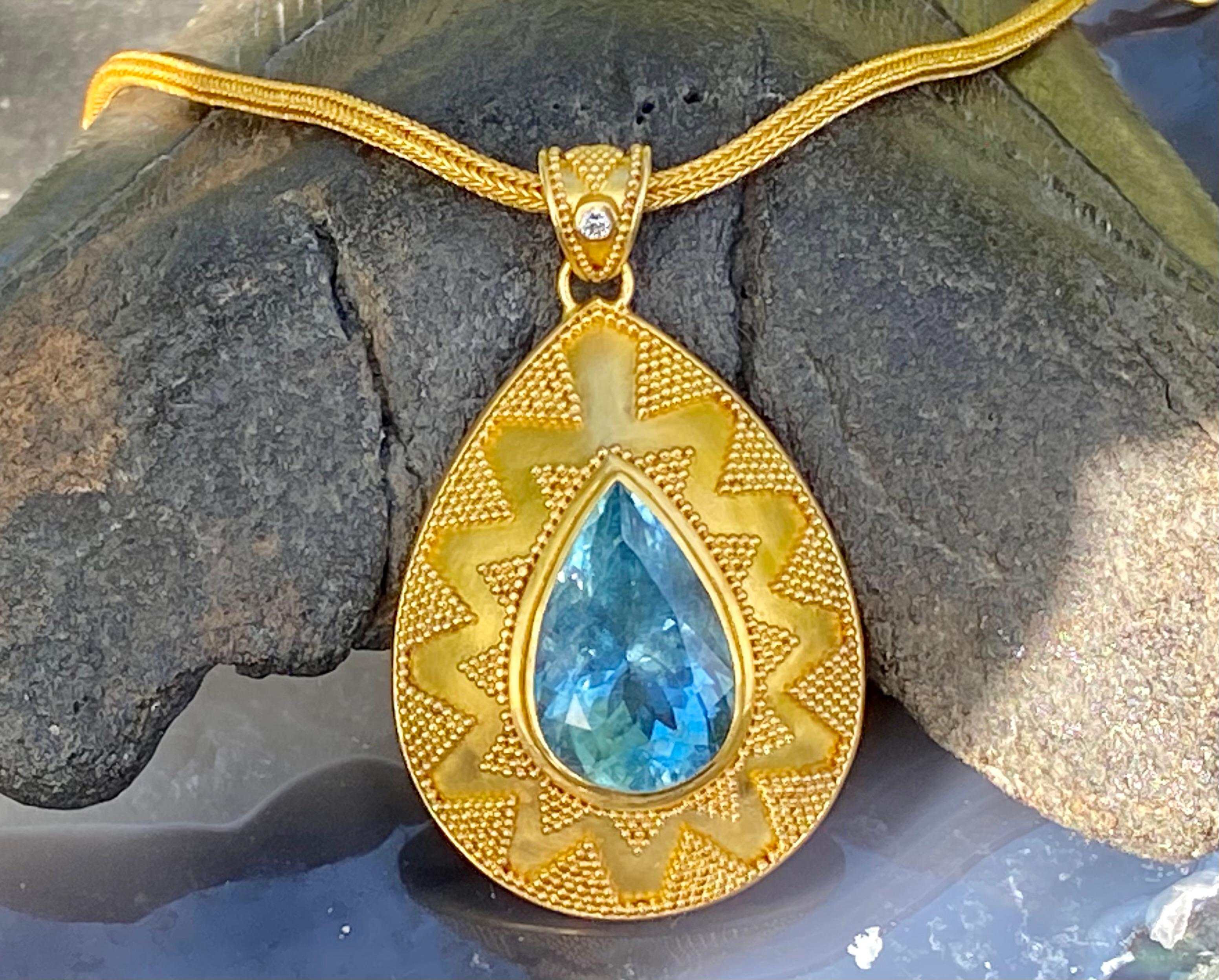 Contemporary Steven Battelle 11.2 Carats Aquamarine Diamond 22K Gold Pendant For Sale