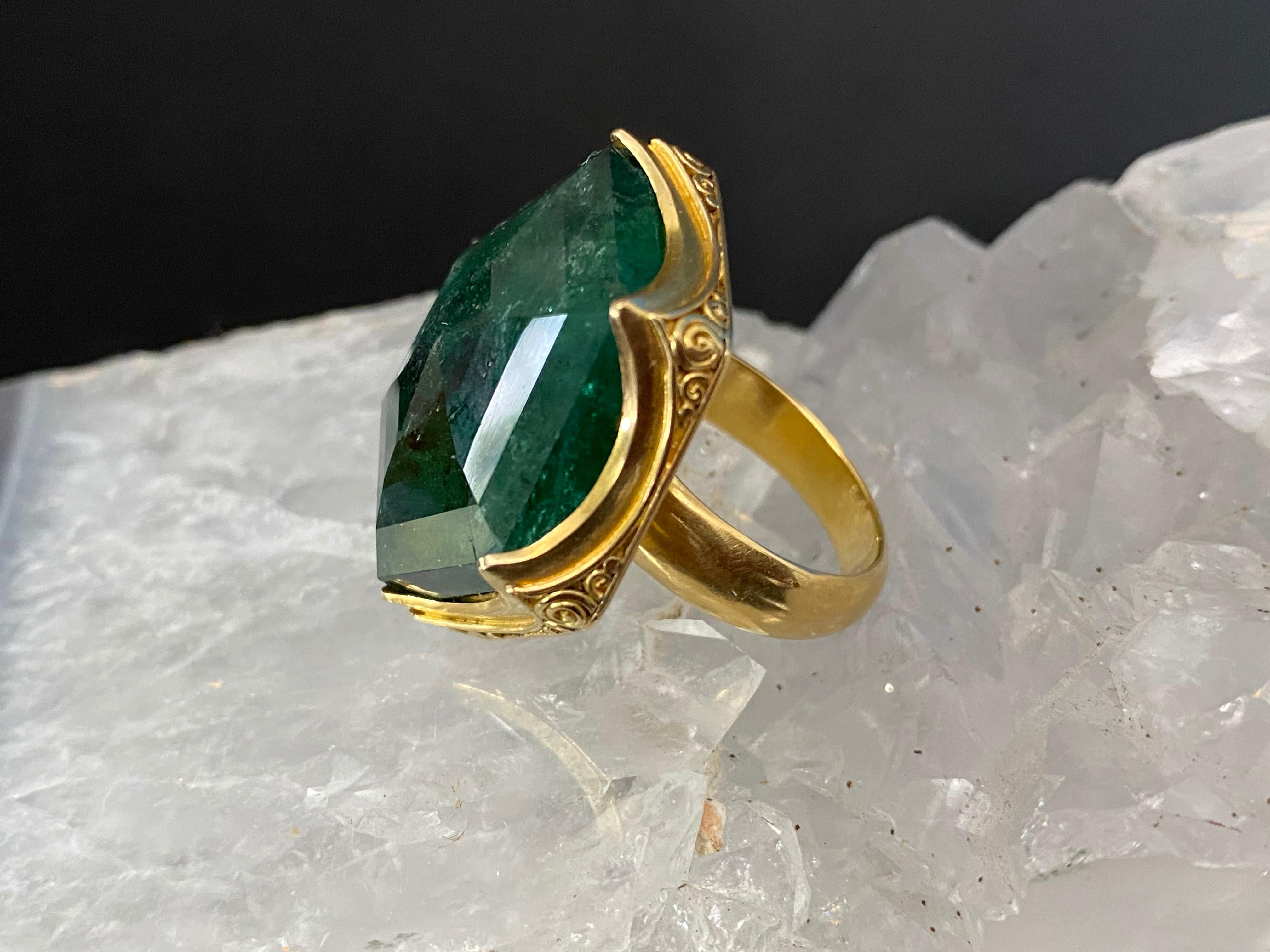Rough Cut Steven Battelle 24.3 Carat Emerald 18K Gold Cocktail Ring For Sale