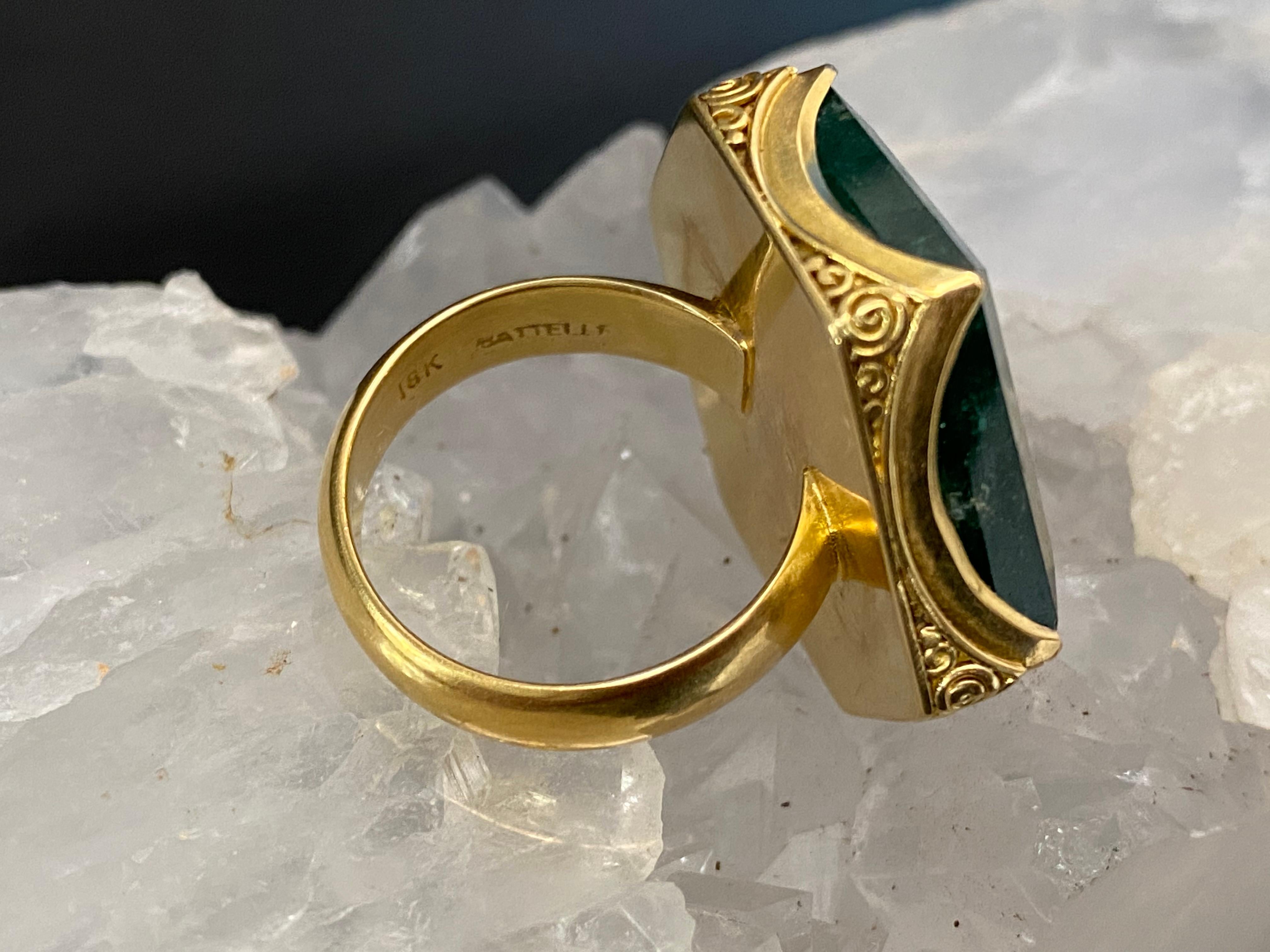 Steven Battelle 24.3 Carat Emerald 18K Gold Cocktail Ring In New Condition For Sale In Soquel, CA