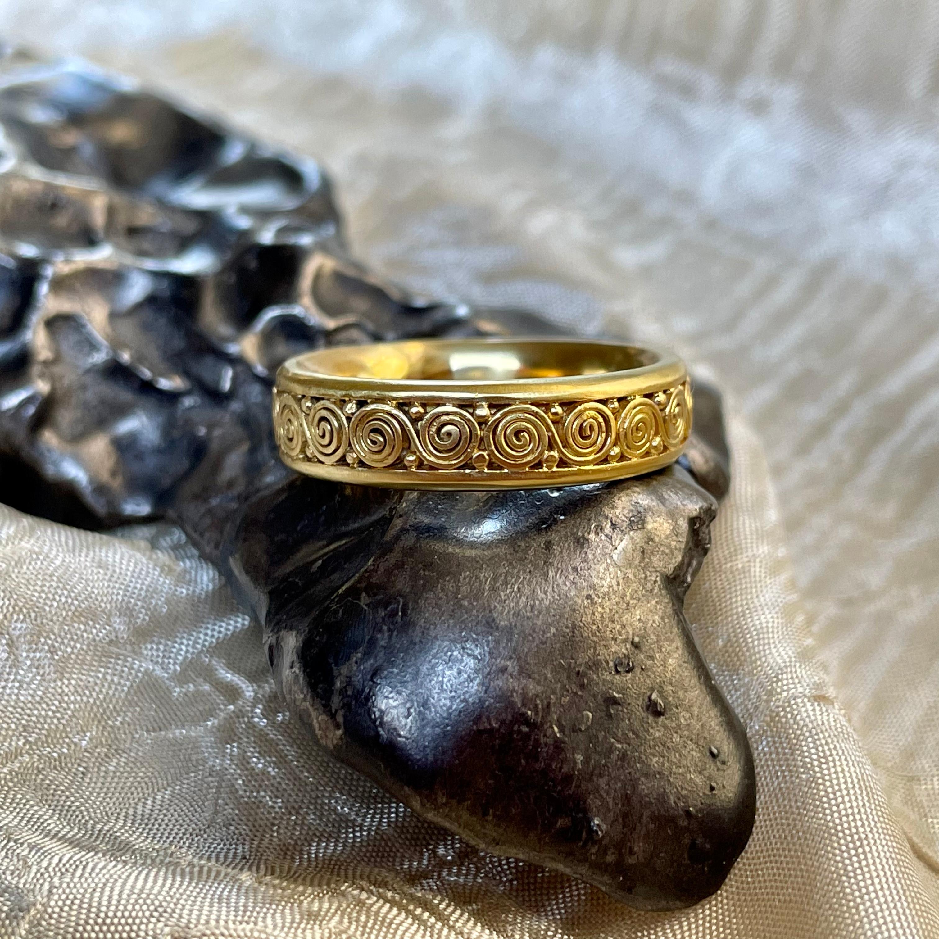 Steven Battelle Handmade Eternity 18K Gold Wedding Band In New Condition For Sale In Soquel, CA