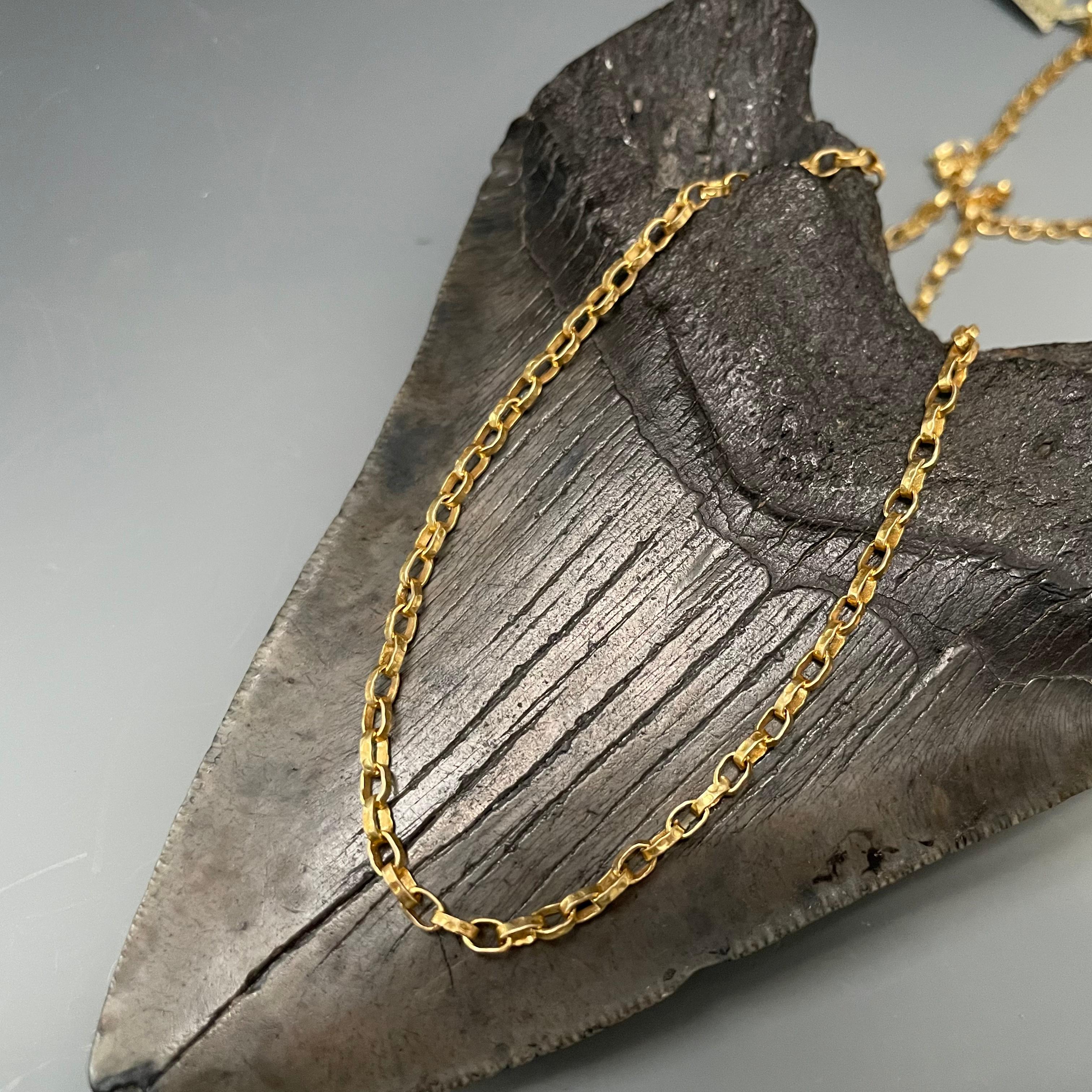 Steven Battelle Handmade Hammered Mid-Weight Chain 18K Gold 18 Inch In New Condition For Sale In Soquel, CA