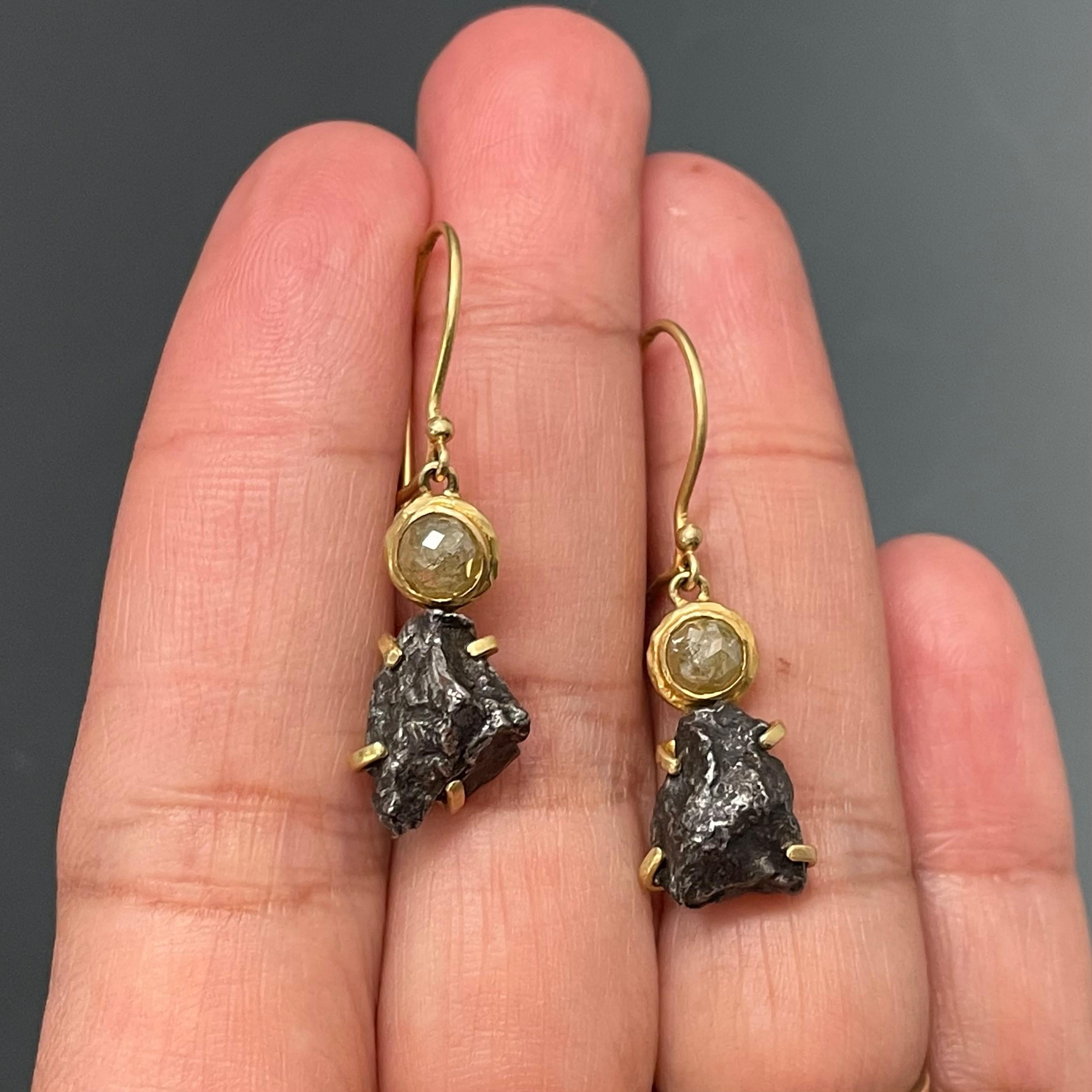Steven Battelle Meteorite 1.5 Carat Natural Diamonds 18K Gold Wire Earrings In New Condition For Sale In Soquel, CA
